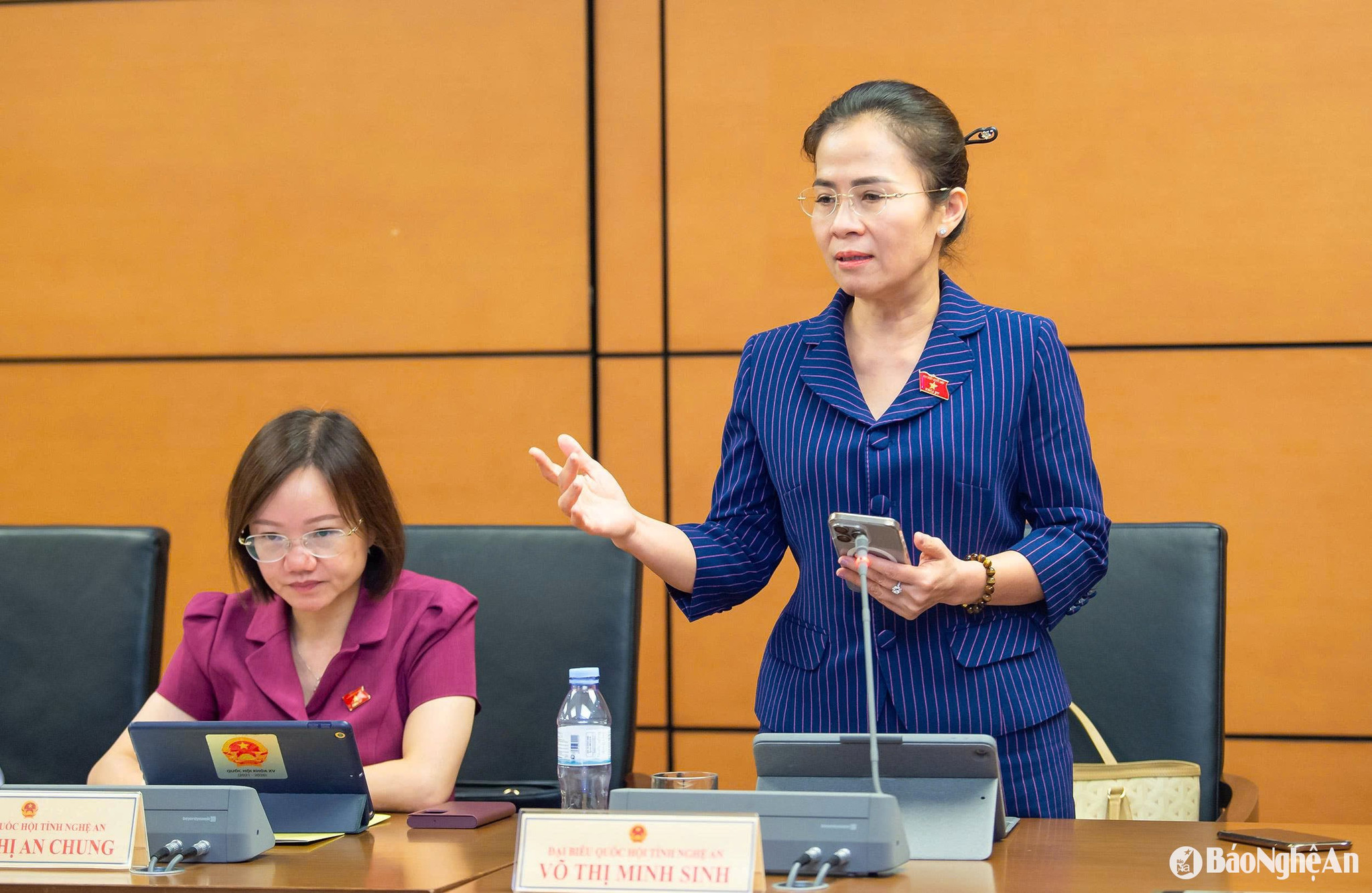Đại biểu Quốc hội đoàn Nghệ An thảo luận về chiến lược phát triển kinh tế - xã hội, cải cách giáo dục và quản trị số