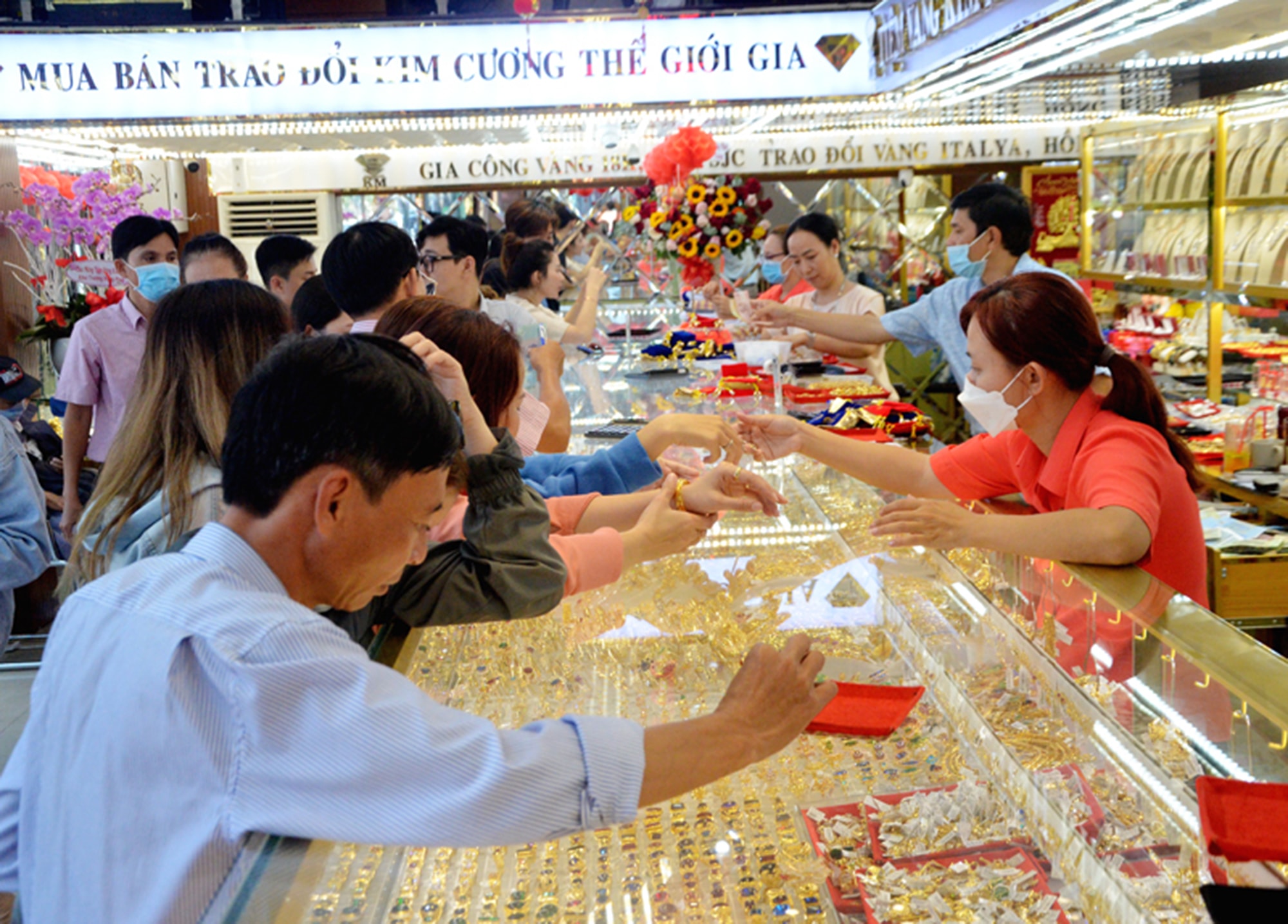 Giá vàng chiều nay 24/5: Giá vàng tăng trở lại 121 triệu