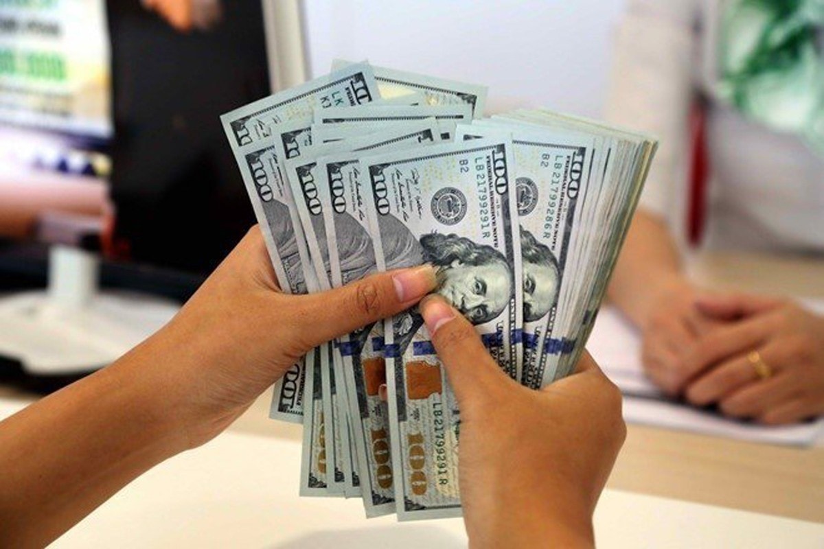 អត្រាប្តូរប្រាក់ USD ថ្ងៃនេះ 27 ឧសភា 2025៖ អត្រាកណ្តាលធ្លាក់ចុះយ៉ាងខ្លាំង ទីផ្សារសេរីមានភាពស្ងប់ស្ងាត់
