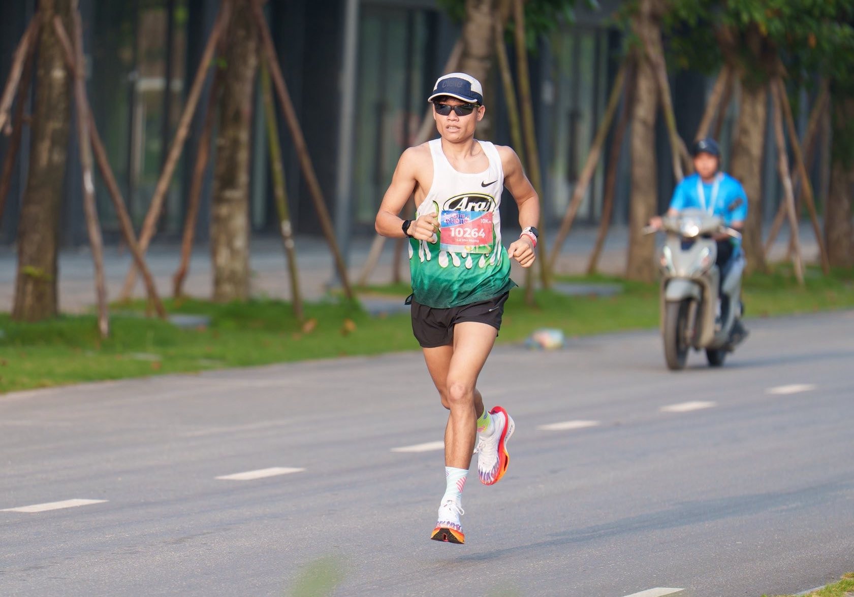 Lê văn hương runner ảnh NVCC00004