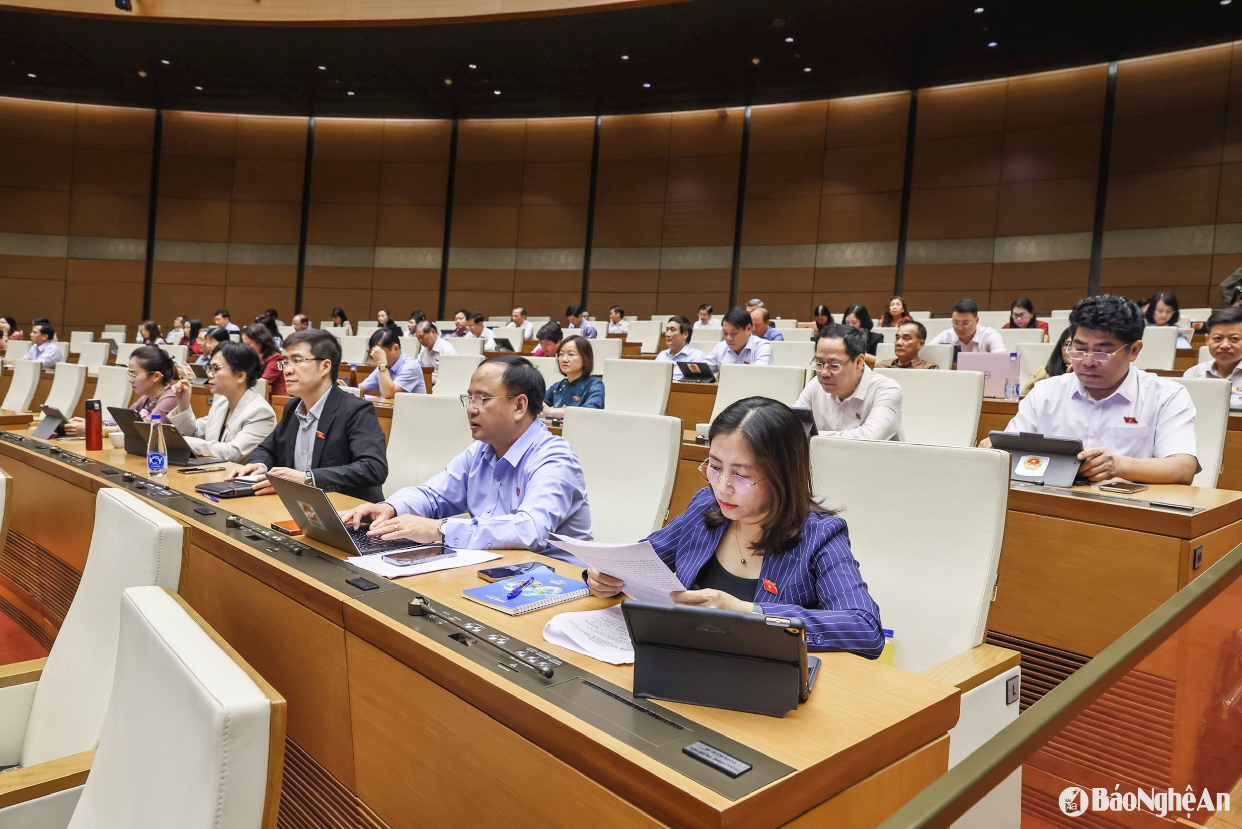 Họp QH sáng 28:55