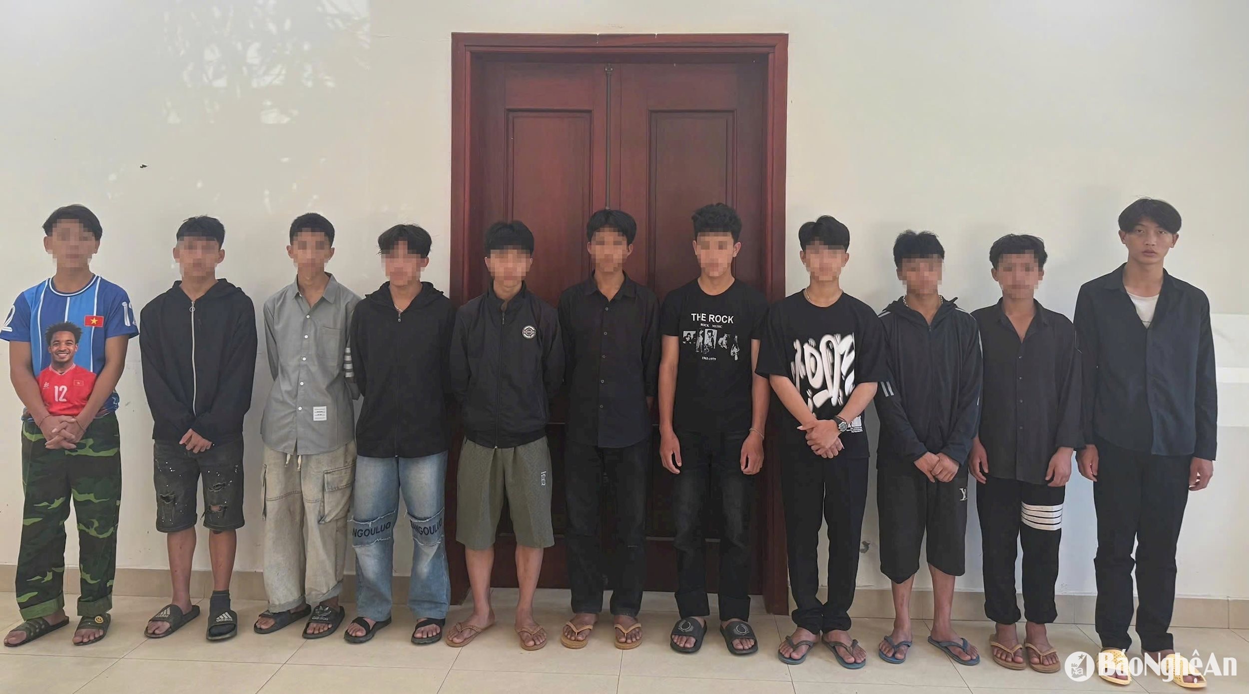nhom khoi to