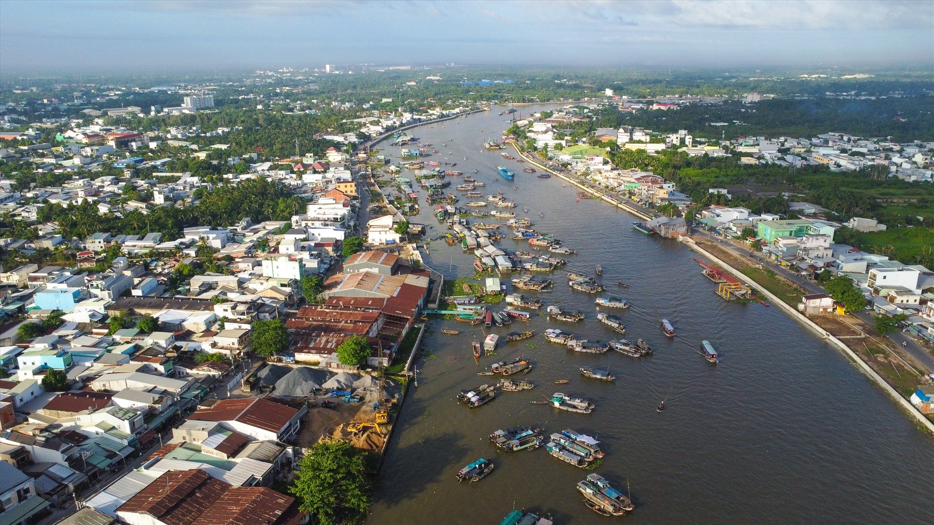 ជាអ្នកទេសចរ