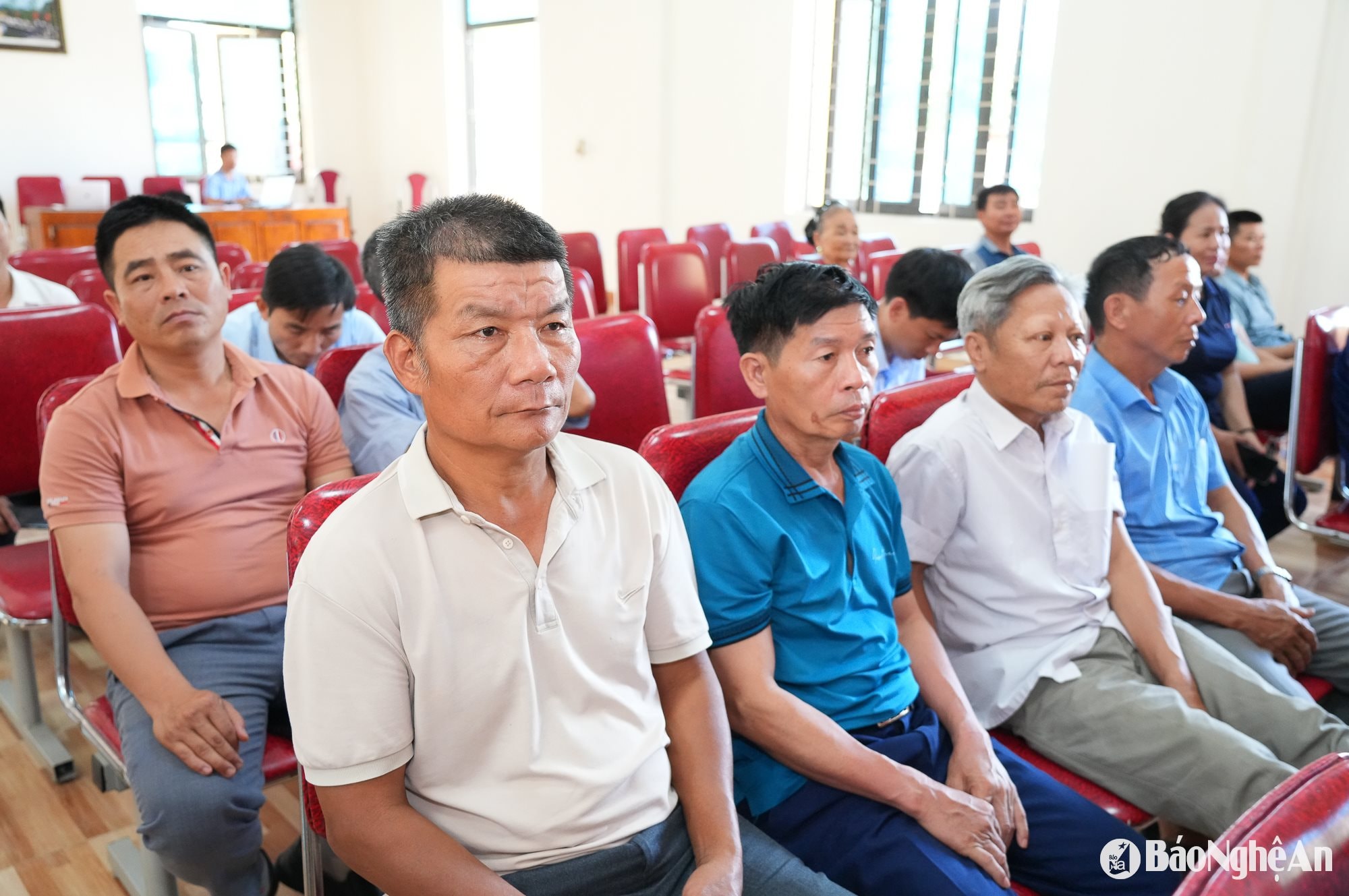 Tiếp xúc cử tri Anh Sơn-5