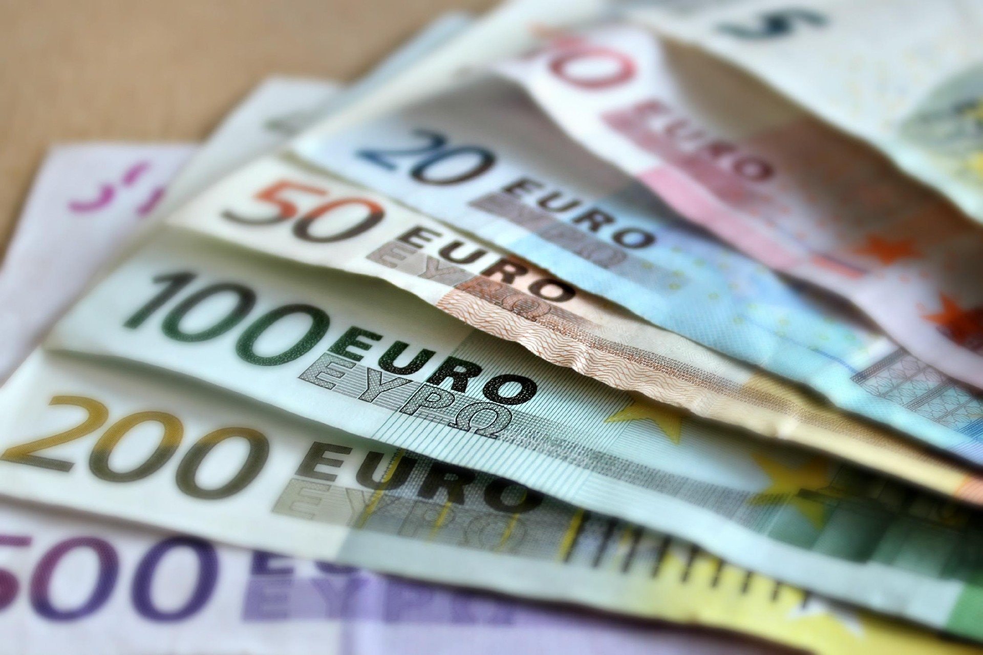 Tỷ giá Euro hôm nay 30/5/2025: Đồng Euro tăng trở lại do phán quyết gây chấn động của Tòa án Thương mại Quốc tế Mỹ