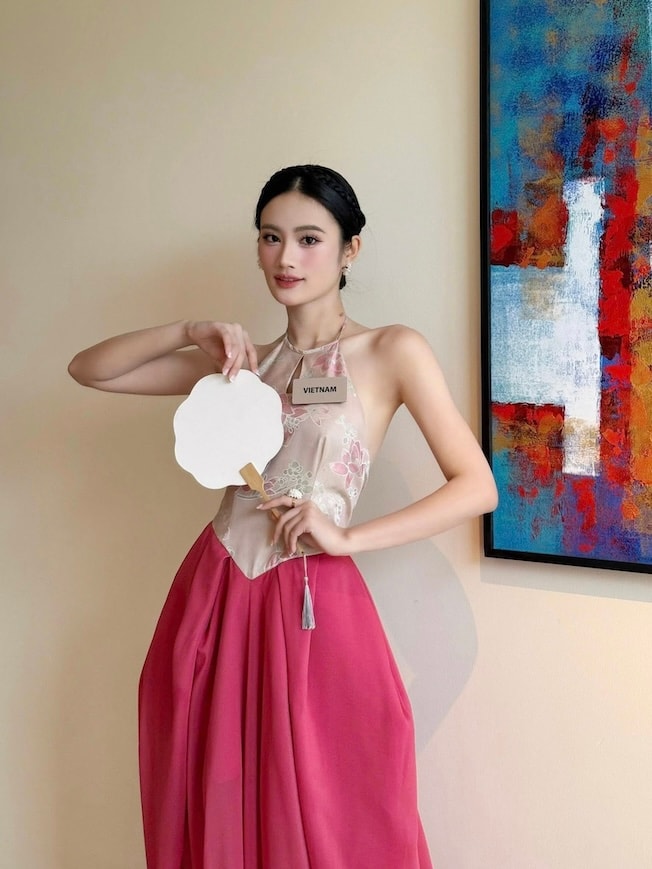 Ý Nhi có sự chuẩn bị kỹ lưỡng khi tới Miss World năm nay. Ảnh: Sen Vàng.