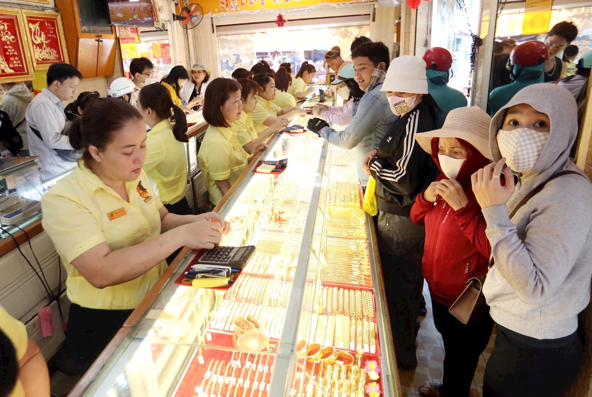 Giá vàng hôm nay 30/5/2025: Đảo chiều tăng mạnh
