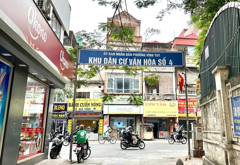 Bộ Nội vụ đề xuất người hoạt động không chuyên trách ở thôn, tổ dân phố chưa đến tuổi nghỉ hưu sẽ được hưởng các chế độ tương tự như chế độ đối với người hoạt động không chuyên trách ở cấp xã nghỉ việc khi sắp xếp bộ máy. (Ảnh: PV/Vietnam+)
