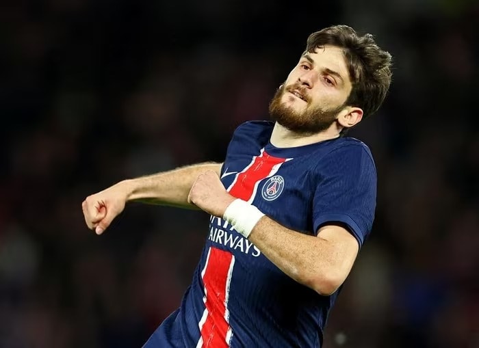 Kvaratskhelia hồi phục, sẵn sàng đối đầu Inter Milan.