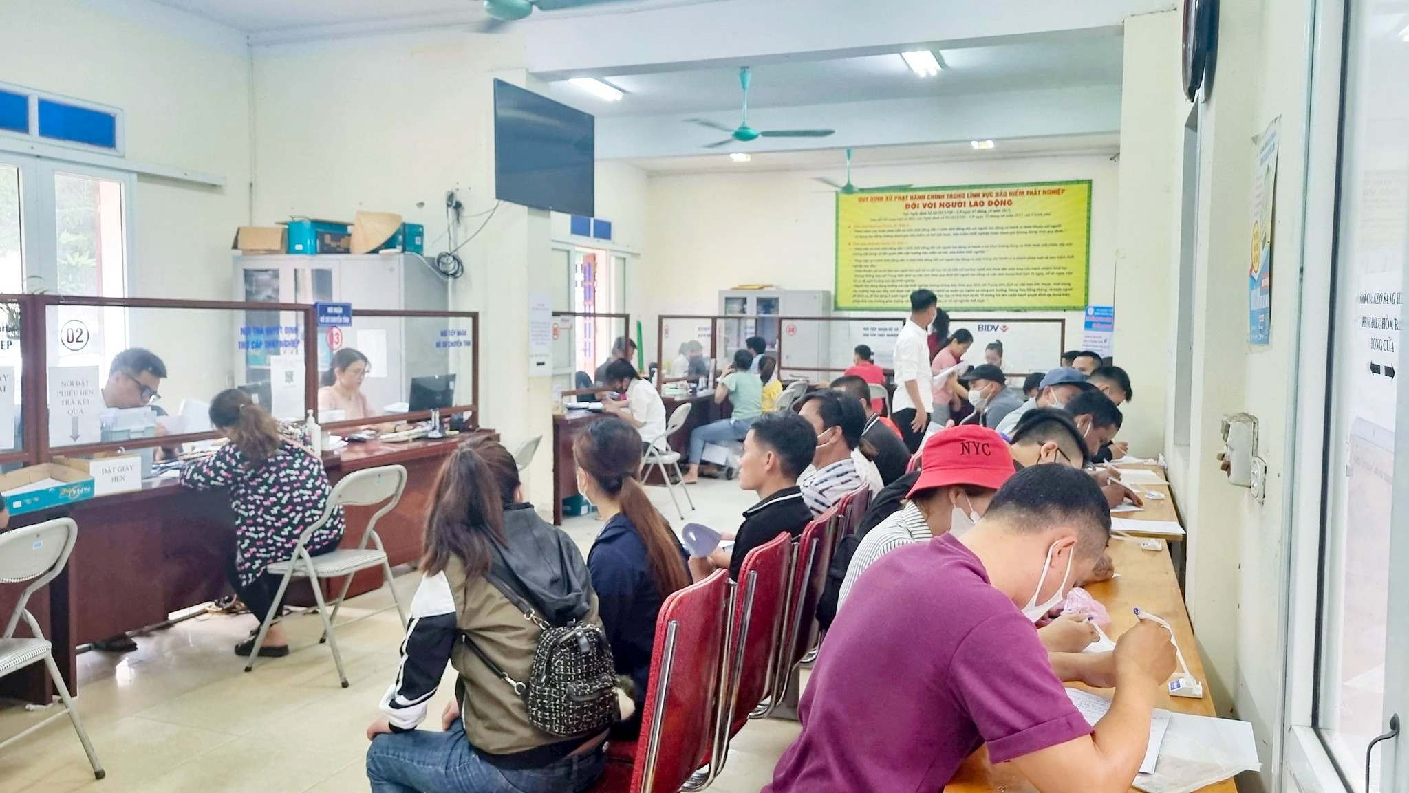 Cán bộ, công chức, viên chức dưới 45 tuổi khi thôi việc sẽ được hỗ trợ học nghề