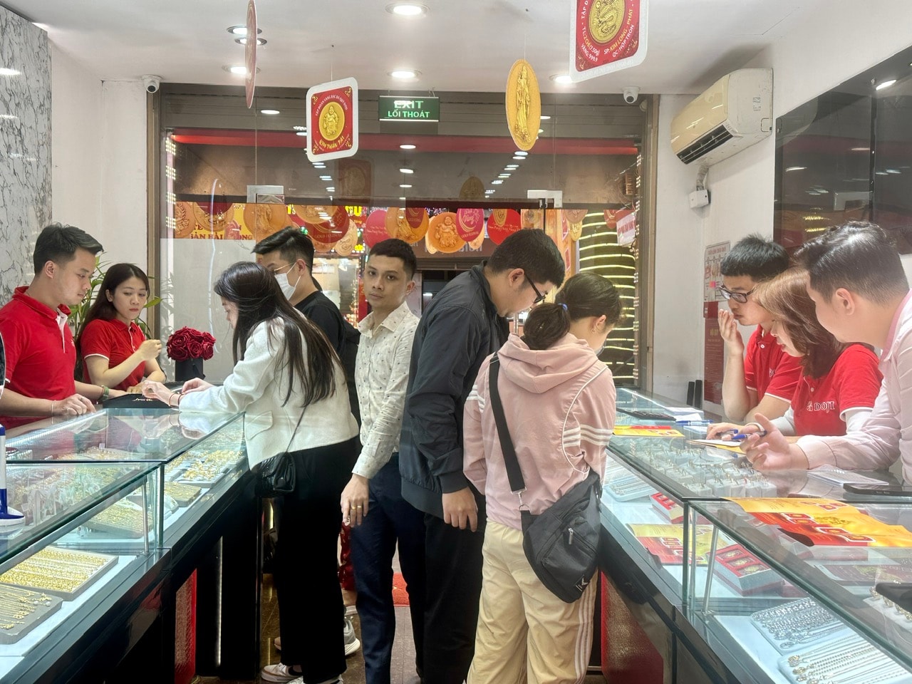 Gold price today June 2, 2025: Gold price in May decreased sharply