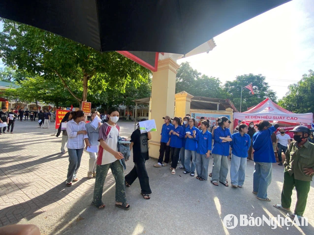 Thí sinh huyện Con Cuông đã hoàn thành môn thi thứ 2: Ảnh - Bá Hậu