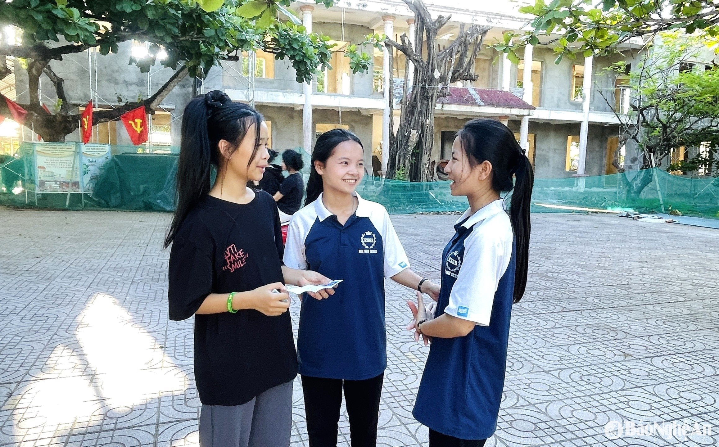 Thí sinh tại điểm thi Trường THPT Anh Sơn 1. Ảnh - Thái Hiền