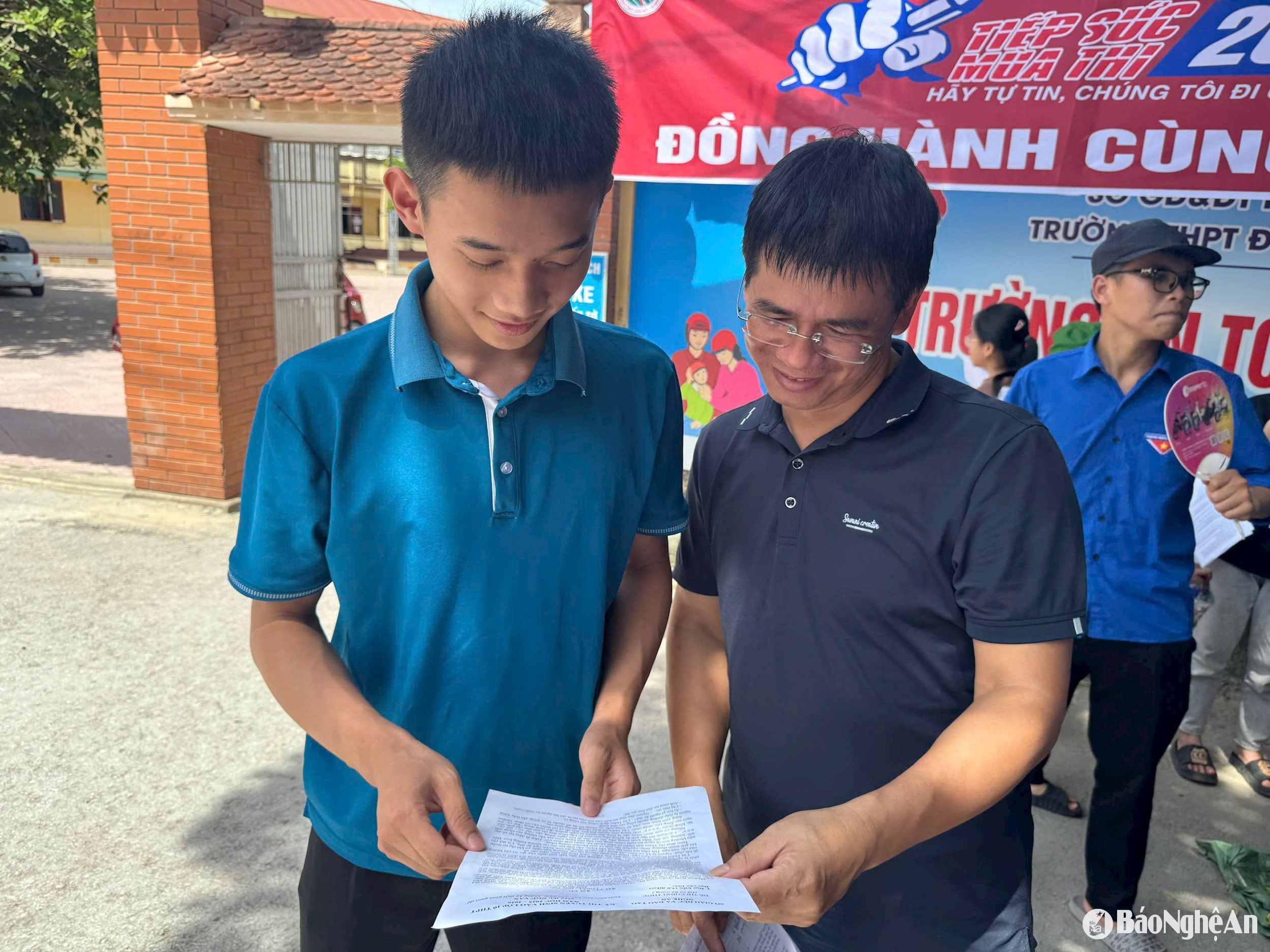 Thí sinh tại điểm thi Trường THPT Đô Lương 1. Ảnh - Ngọc Phương