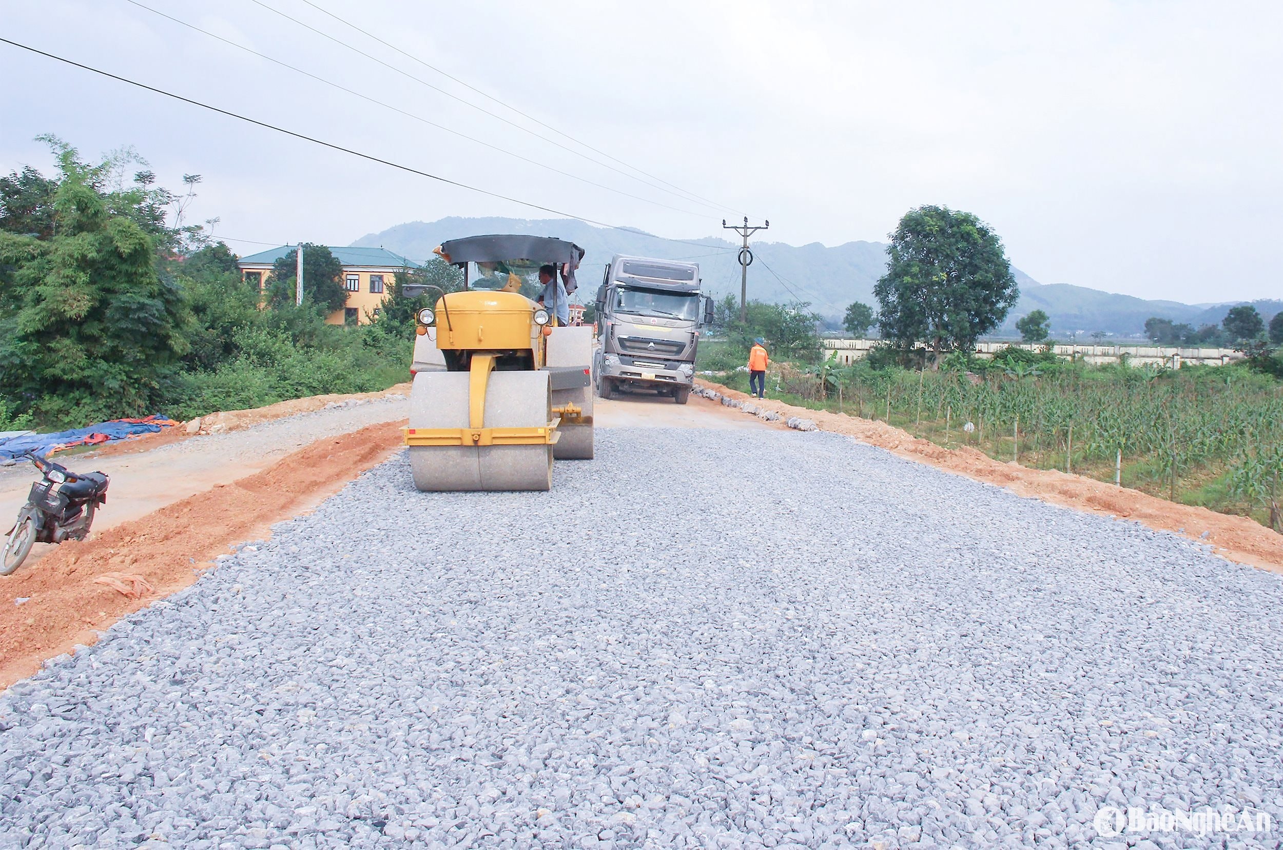 ការសាងសង់ផ្លូវ Con But - Nam Linh ។