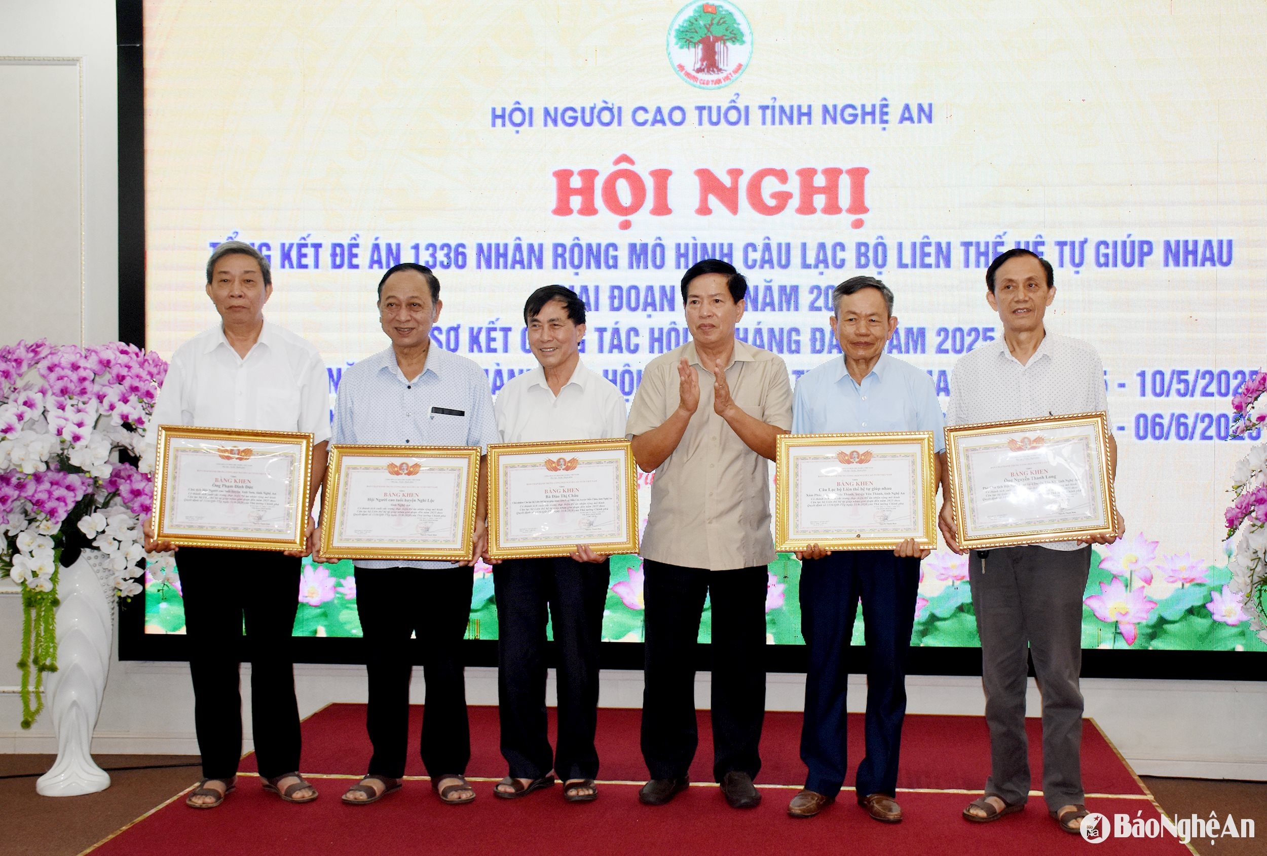 8 Hoi ngươi cao tuoi
