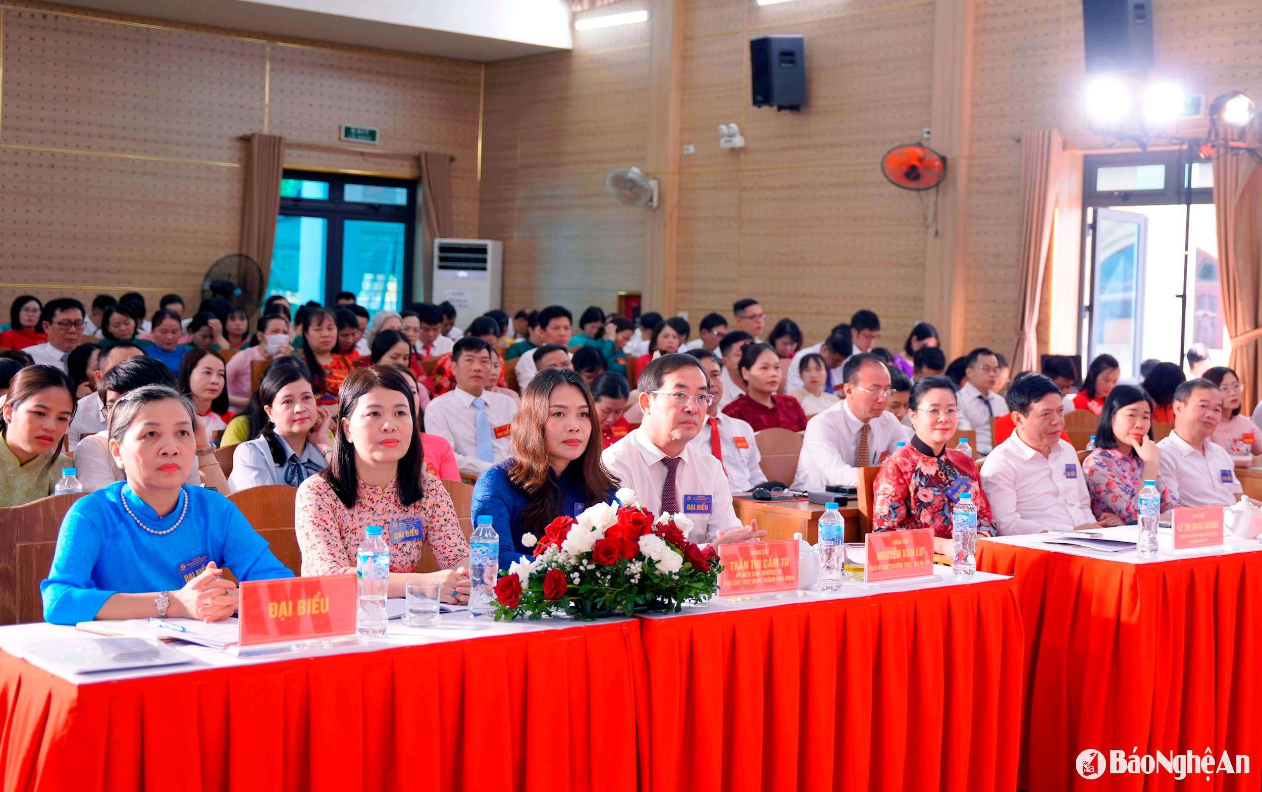  đại biểu