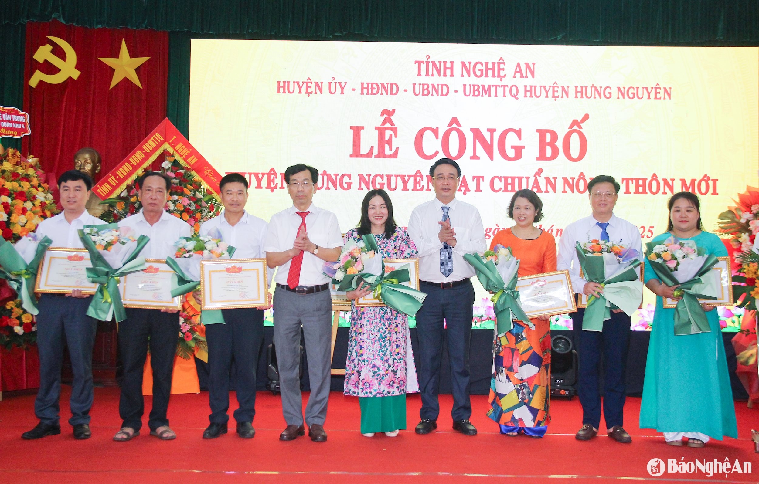 Lãnh đạo huyện Hưng Nguyên