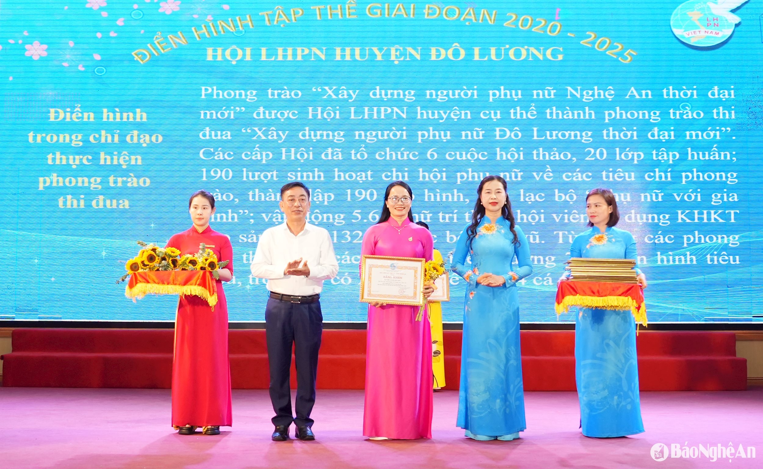 photo of 3 women praising