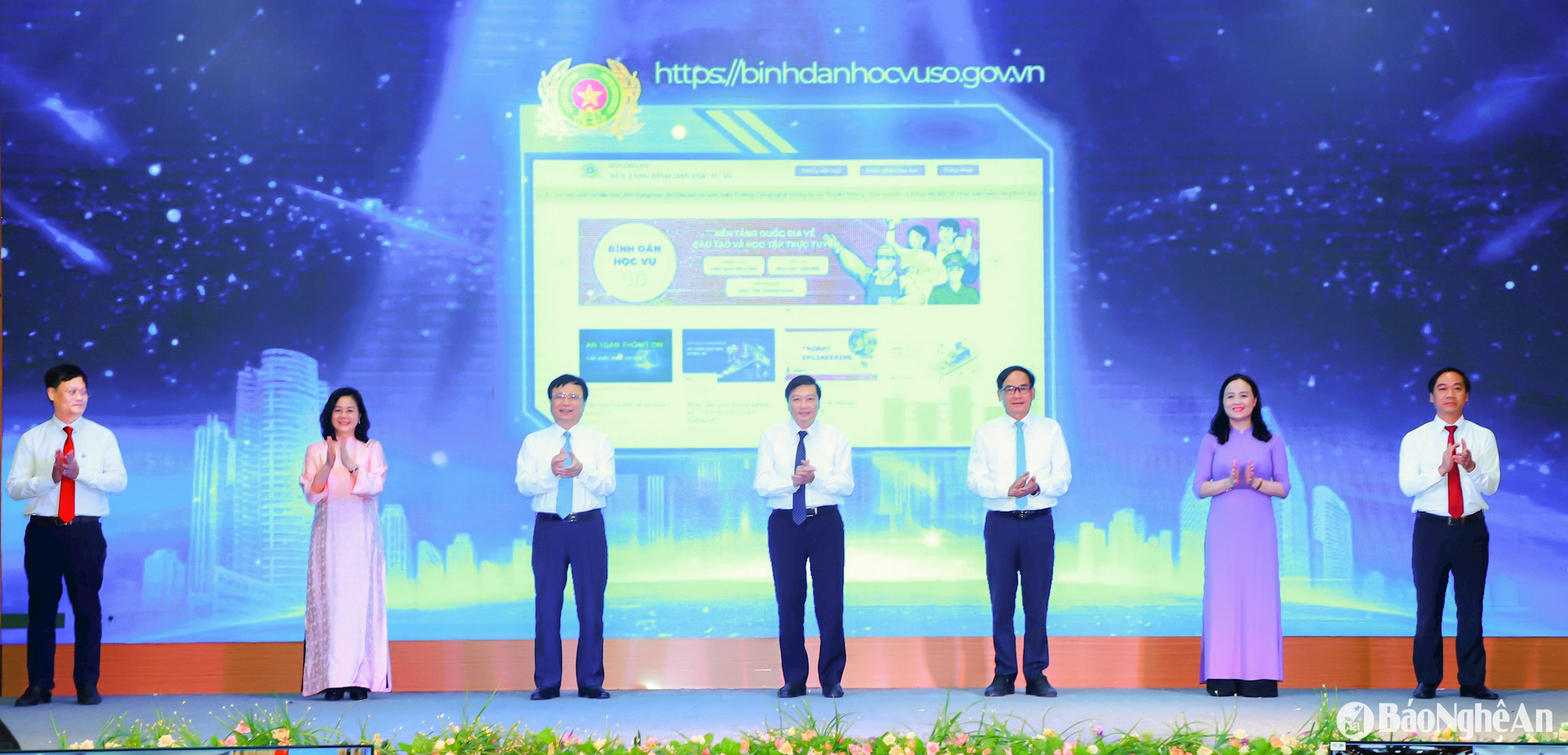 Nghệ An phát động phong trào 'Bình dân học vụ số', triển khai Nghị quyết 57 của Bộ Chính trị