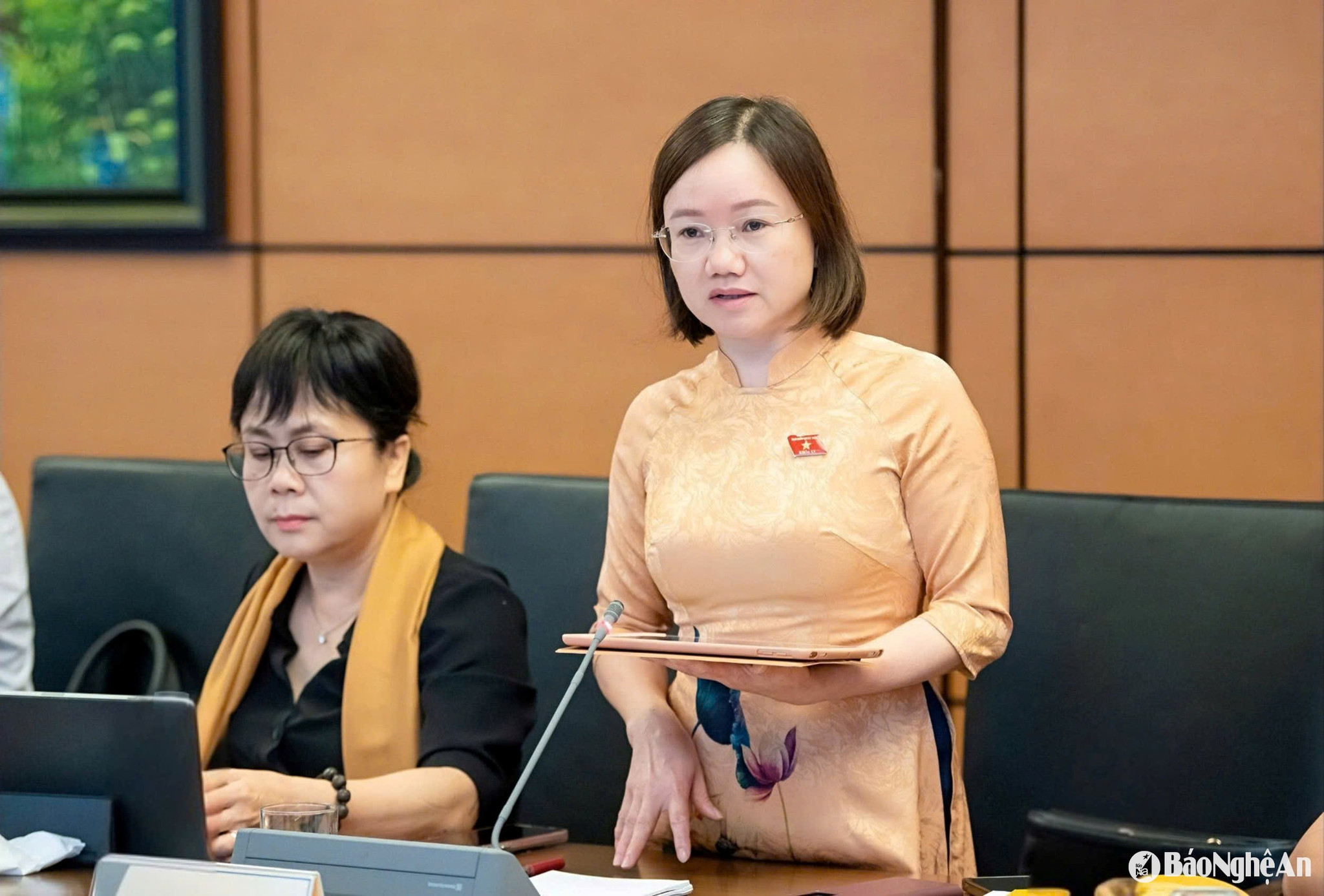 Đoàn đại biểu Quốc hội Nghệ An góp nhiều ý kiến xác đáng về sáp nhập tỉnh, thành lập Trung tâm Tài chính quốc tế