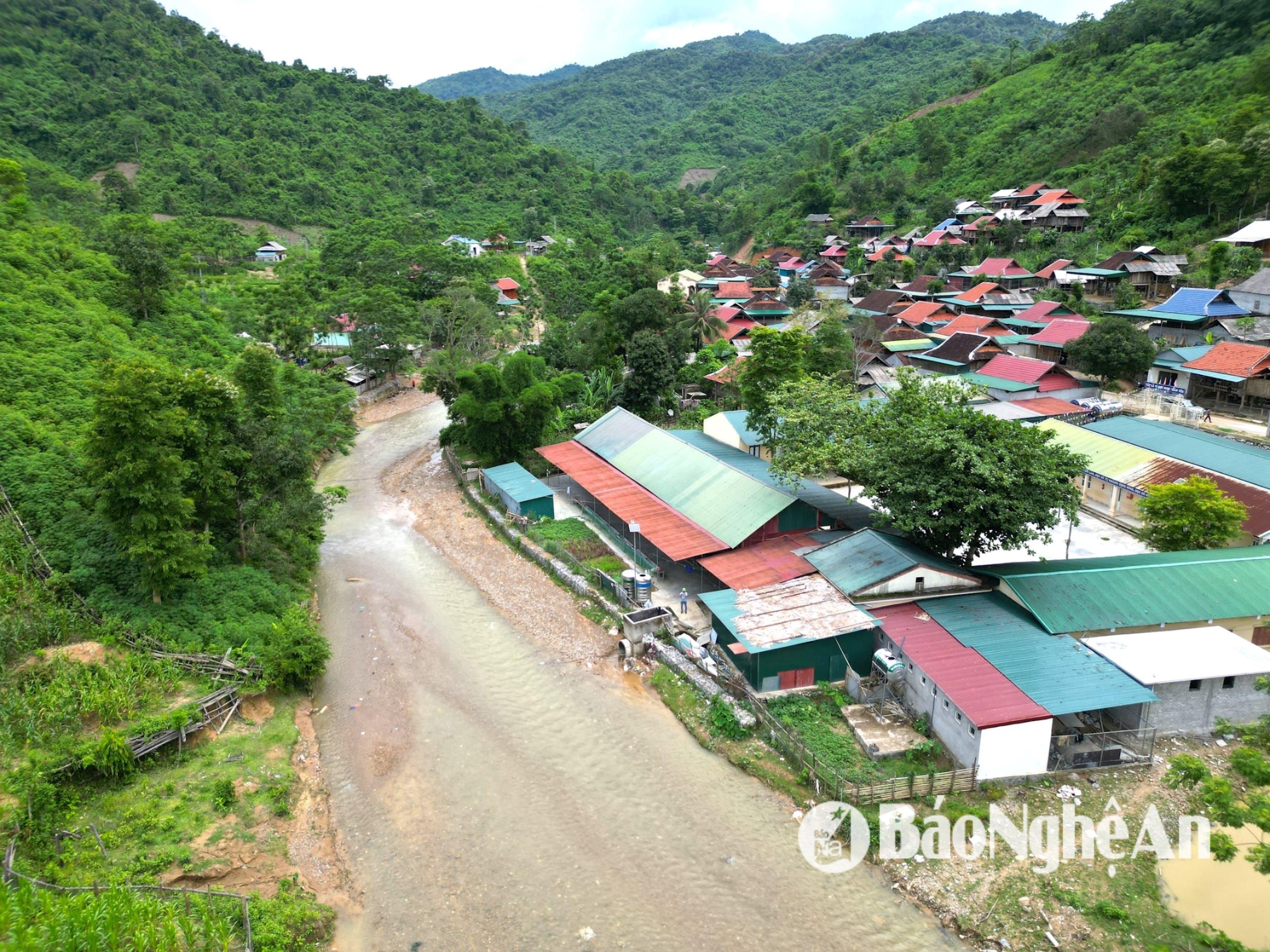 bna_van-truong-334-8f0b1d3cf24b005002dc4b597b0c0ef3(1).jpg
