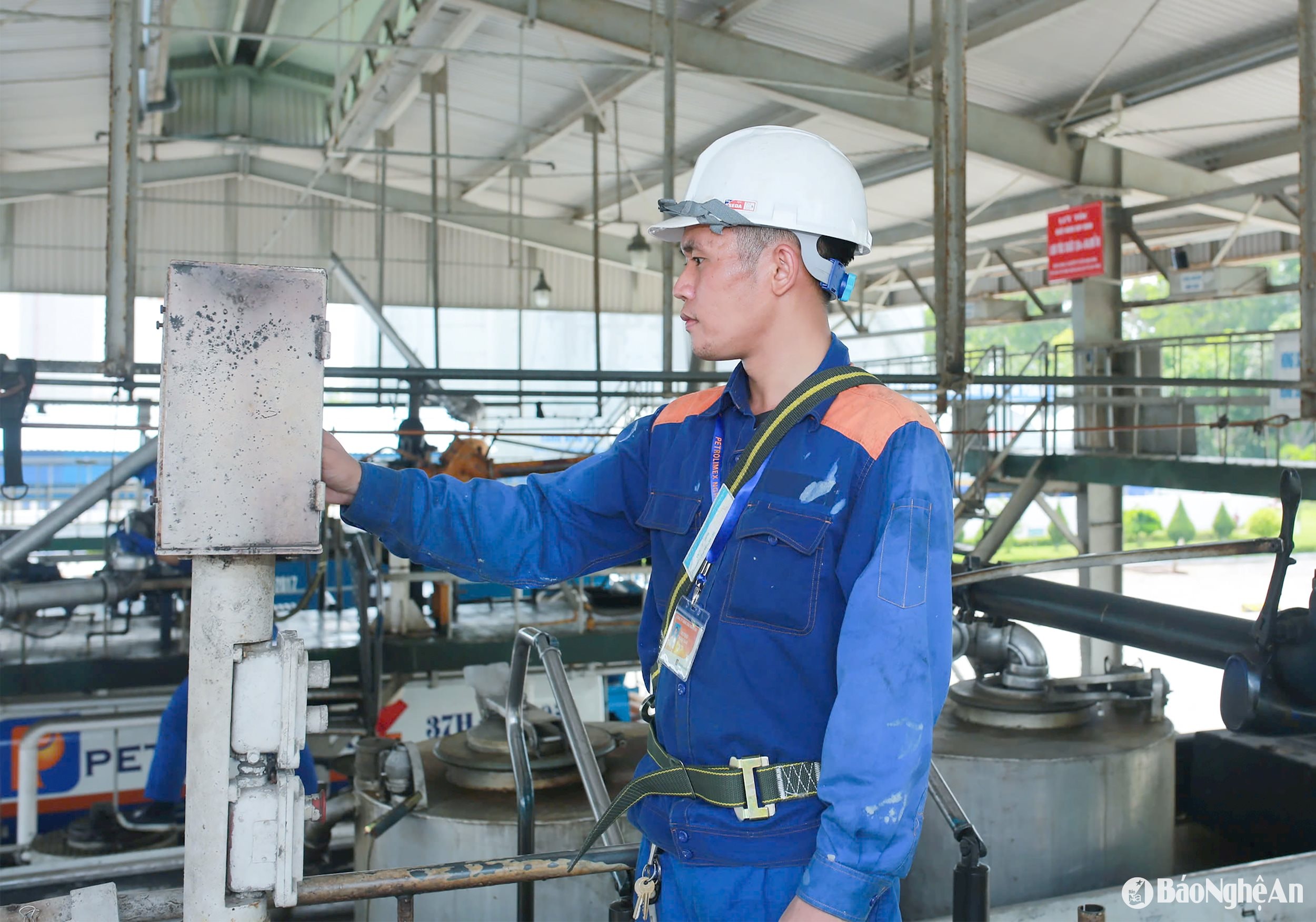 Nhiệm kỳ 2020 - 2025, Đảng uỷ Công ty tăng cường lãnh đạo nâng cao chất lượng nguồn nhân lực thông qua tổ chức nhiều chương trình đào tạo, tập huấn chuyên môn và hội thi. Ảnh: