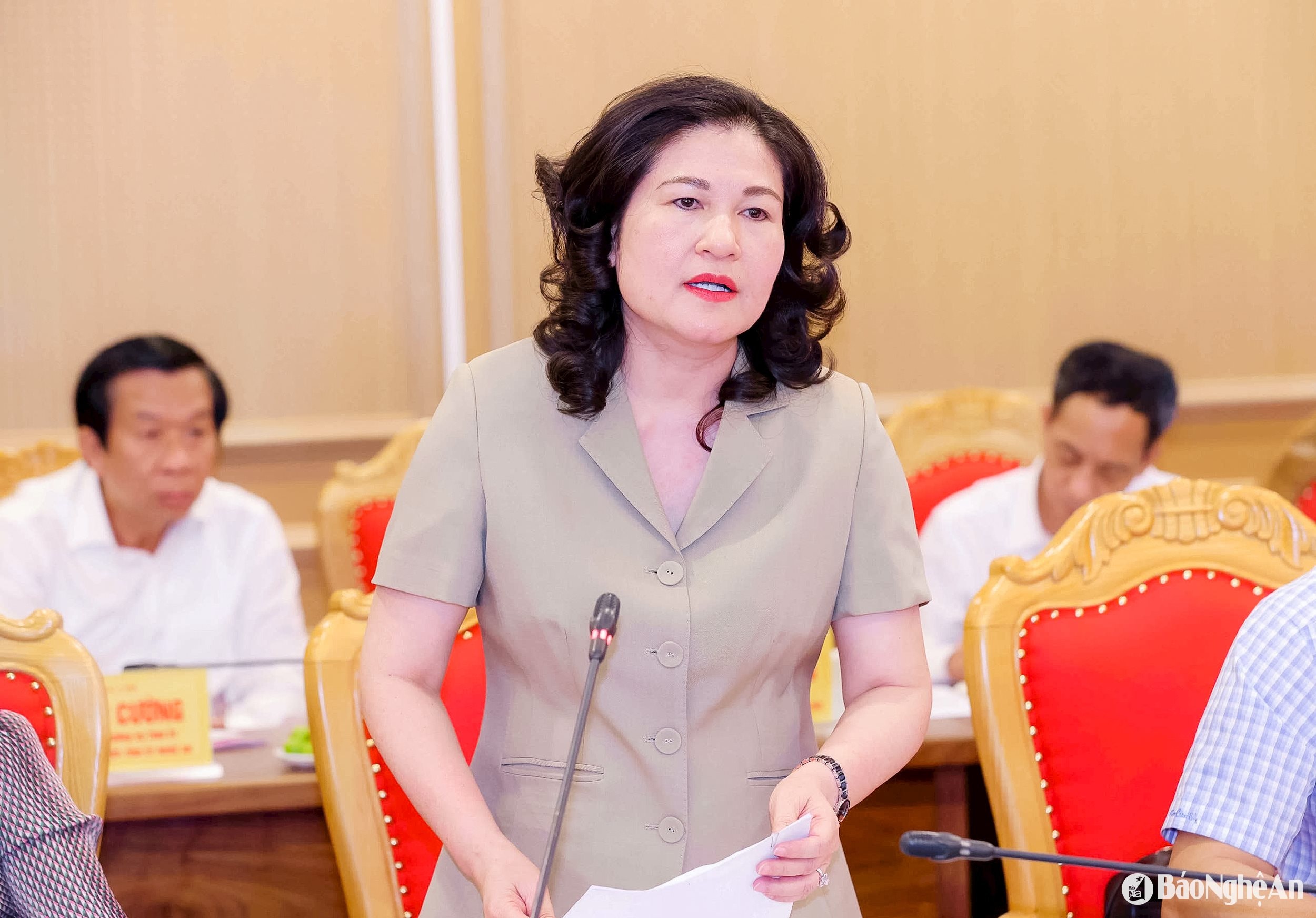 Đồng chí Nguyễn Thị Hà - Thứ trưởng Bộ Nội vụ phát biểu tại buổi làm việc. Ảnh: Thắng Phan