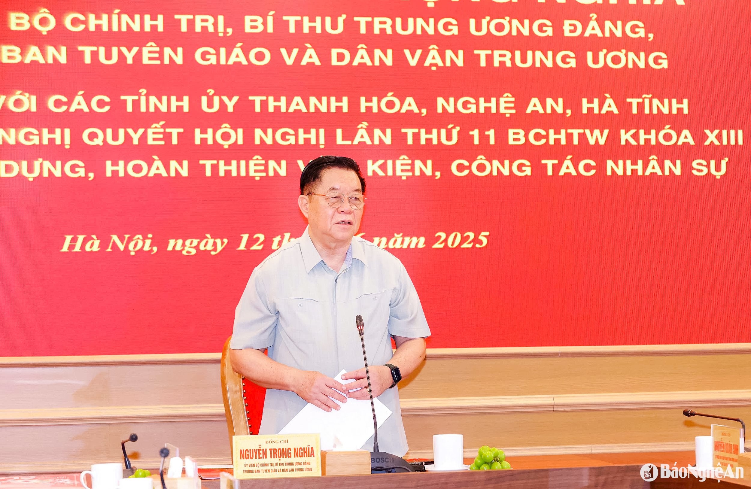 Đồng chí Nguyễn Trọng Nghĩa - Ủy viên Bộ chính trị, Bí thư Trung ương Đảng, Trưởng Ban Tuyên giáo và Dân vận Trung ương kết luận buổi làm việc. Ảnh: Thắng Phan