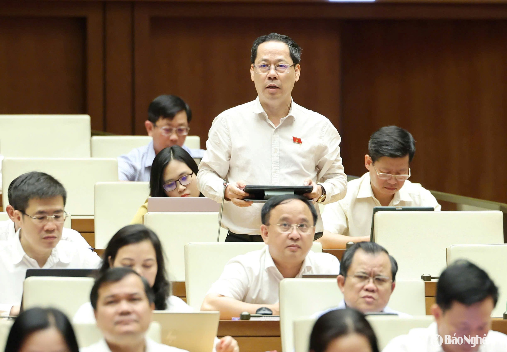 Đại biểu Quốc hội đoàn Nghệ An góp ý về sửa đổi, bổ sung một số điều của Hiến pháp
