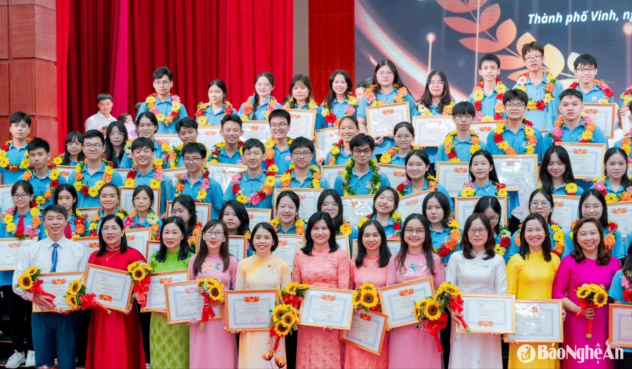 bna_truong-thcs-dang-thai-mai-thanh-pho-vinh-voi-nhieu-hoc-sinh-giu-vi-tri-thu-khoa-vao-truong-thpt-chuyen-phan-boi-chau.-anh-ntcc(1).jpg