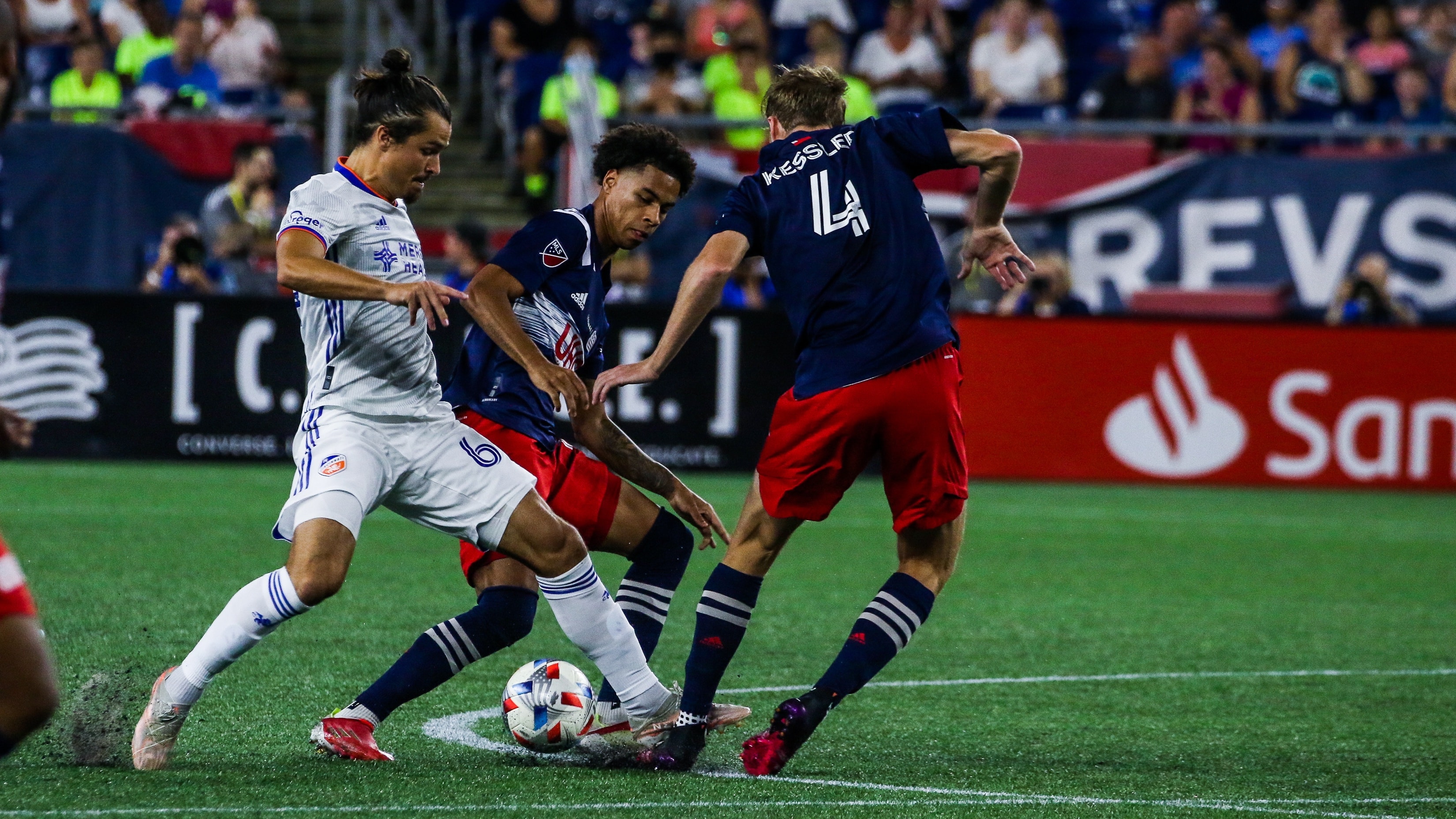 FC Cincinnati fall at first place New England Revolution | FC Cincinnati