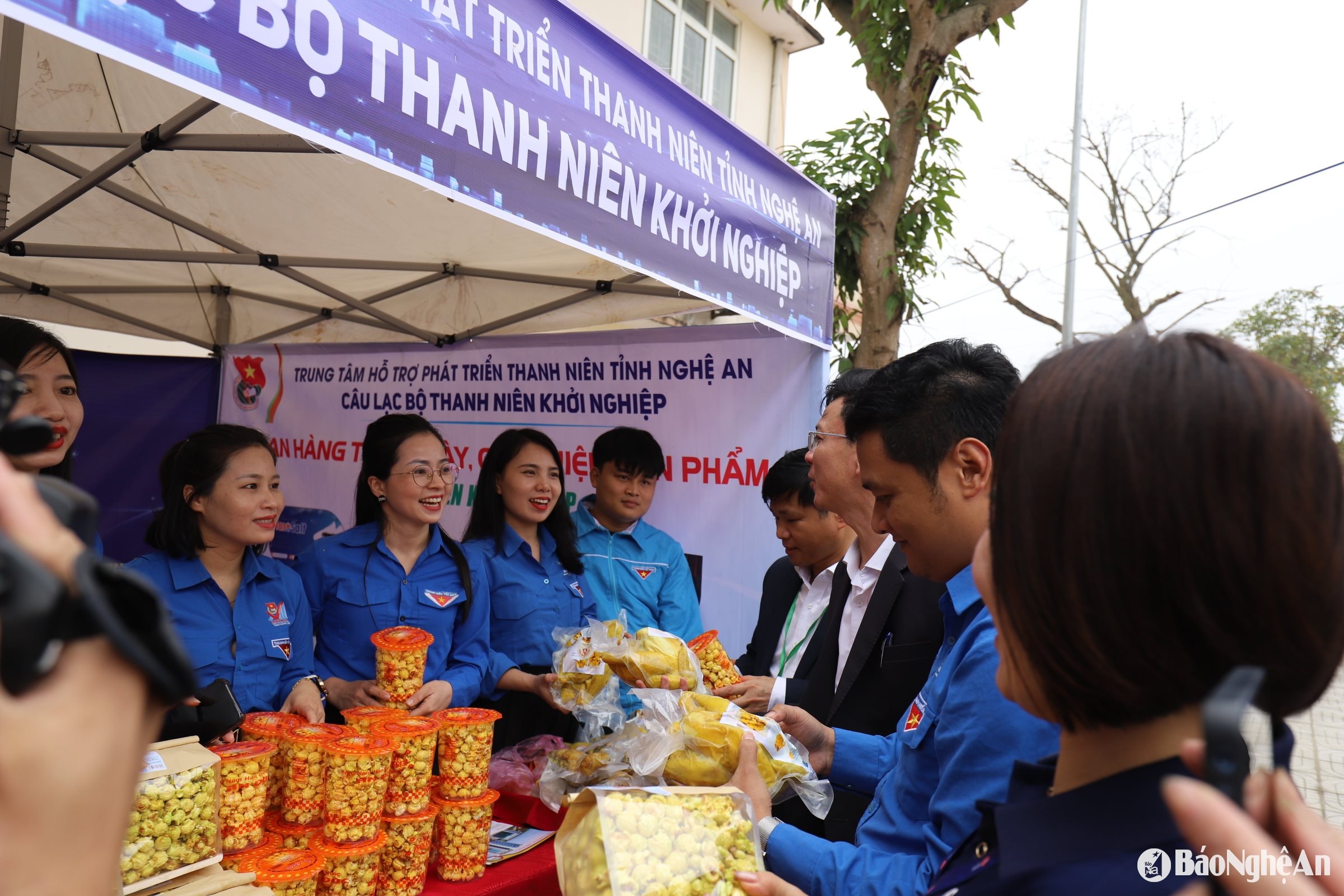 TRường du lịch tư vấn tuyển sinh