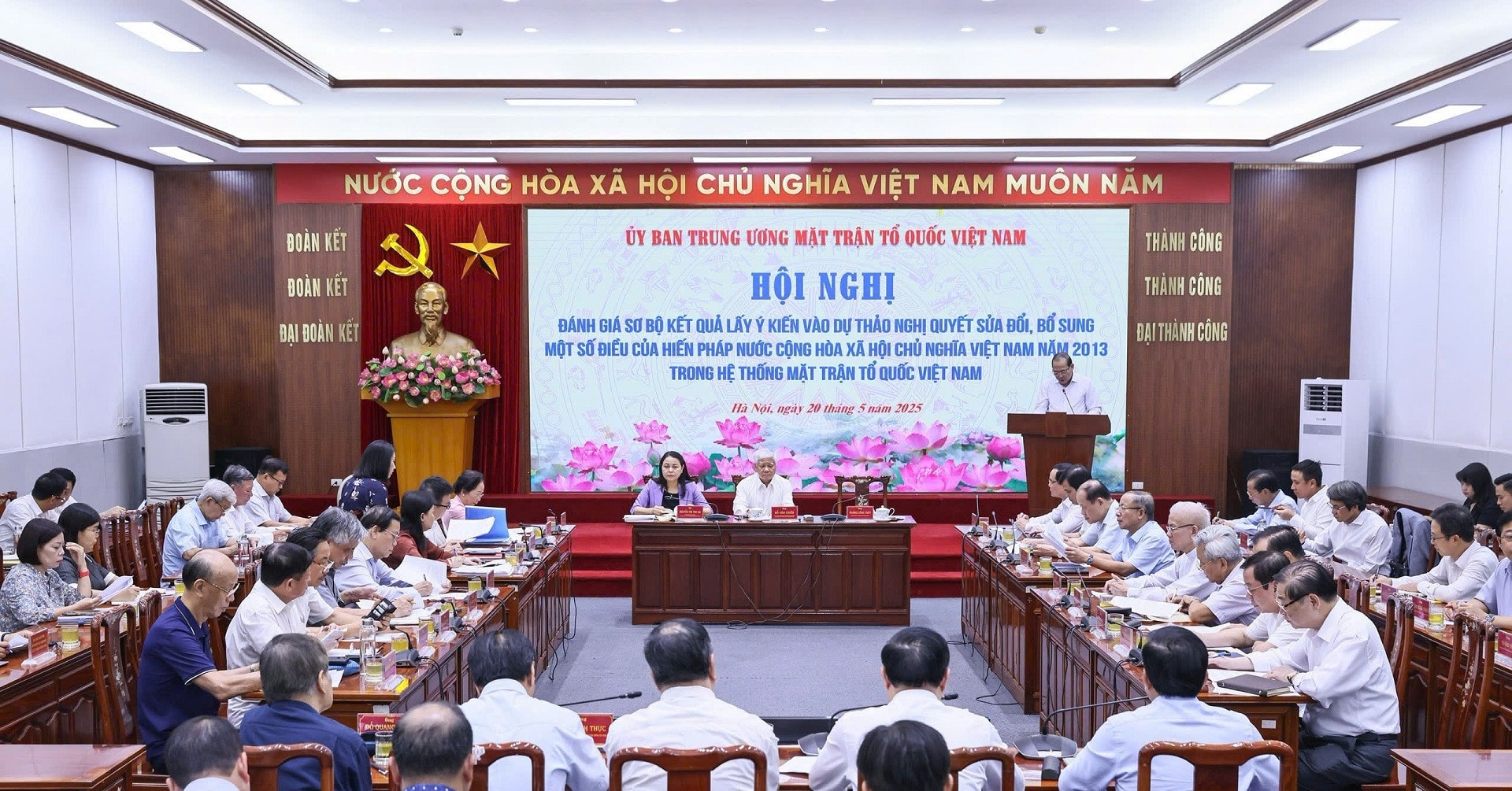 5 tổ chức chính trị xã hội về MTTQ Việt Nam được cơ cấu như thế nào?