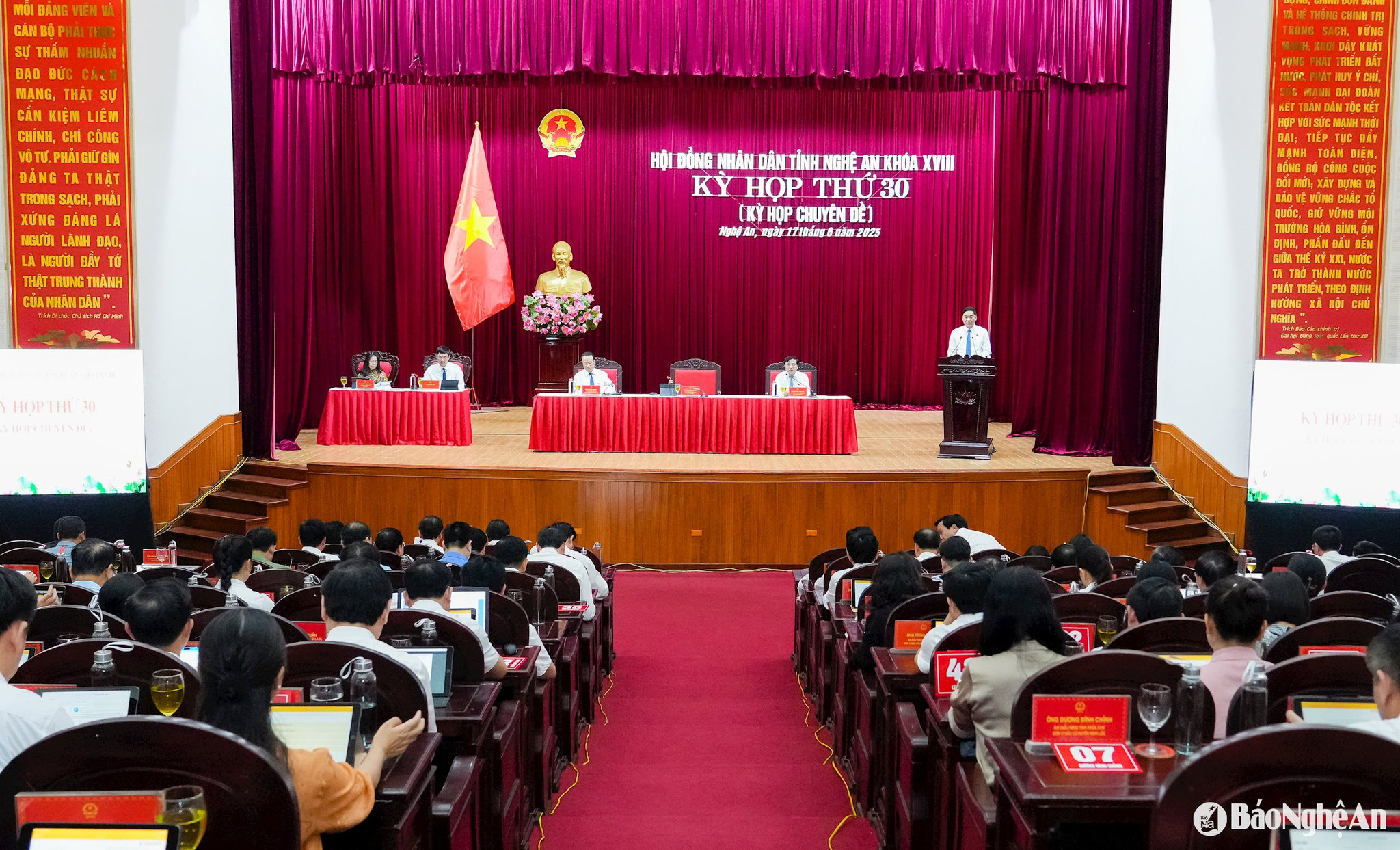 HĐND tỉnh Nghệ An khóa XVIII thông qua 6 nghị quyết quan trọng tại Kỳ họp thứ 30