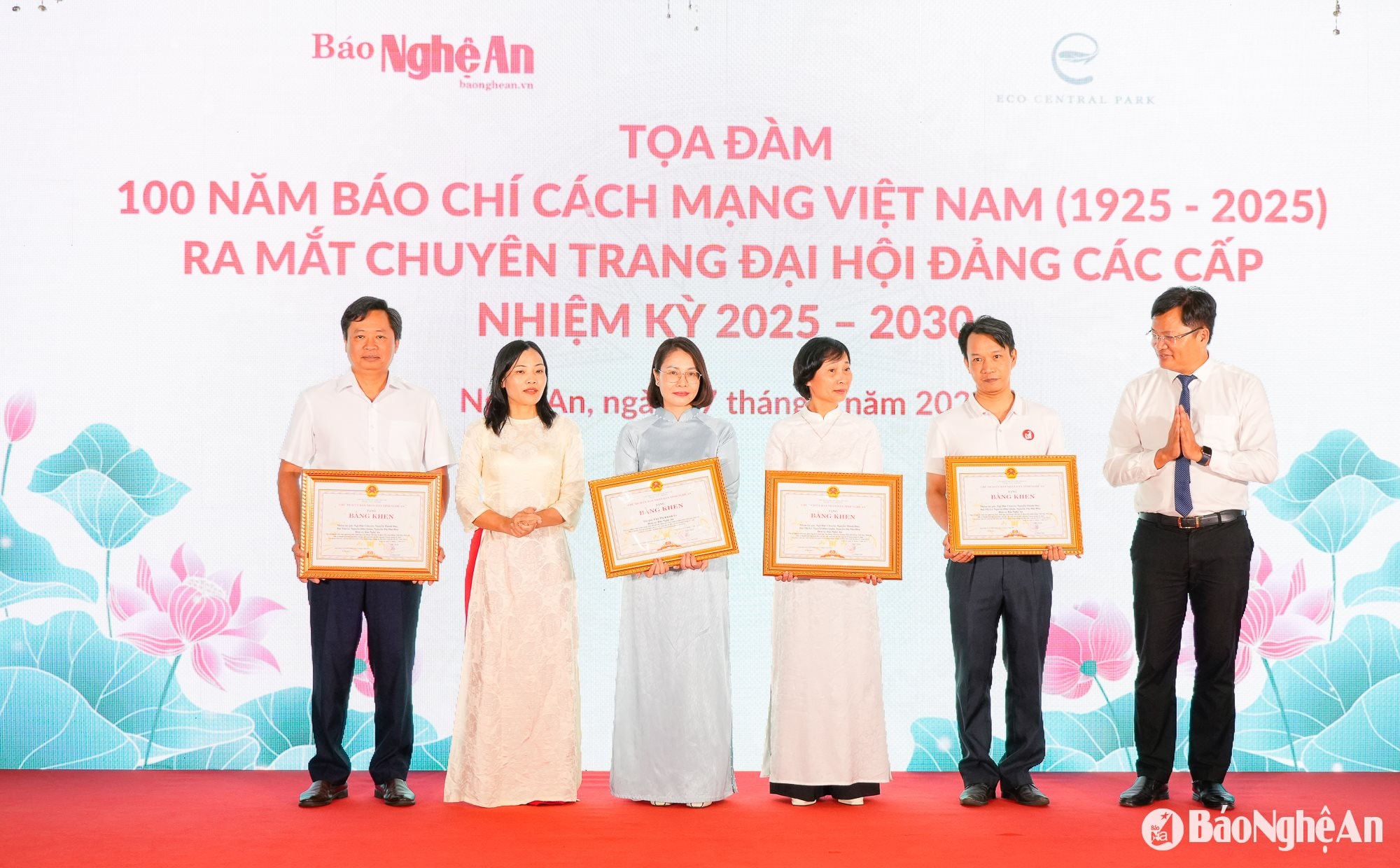 Ra mắt chuyên trang-41