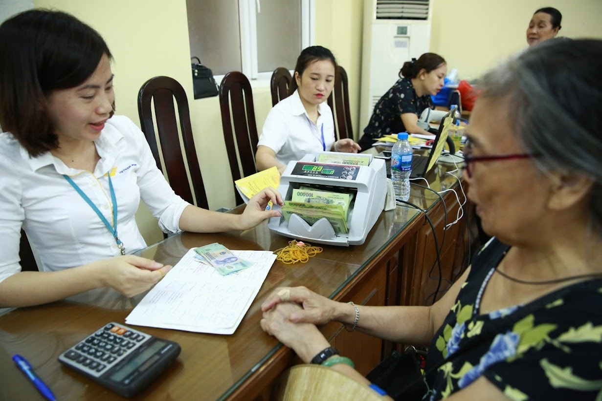 Từ ngày 1/7/2025, ai sẽ bị tạm 'cắt' lương hưu?