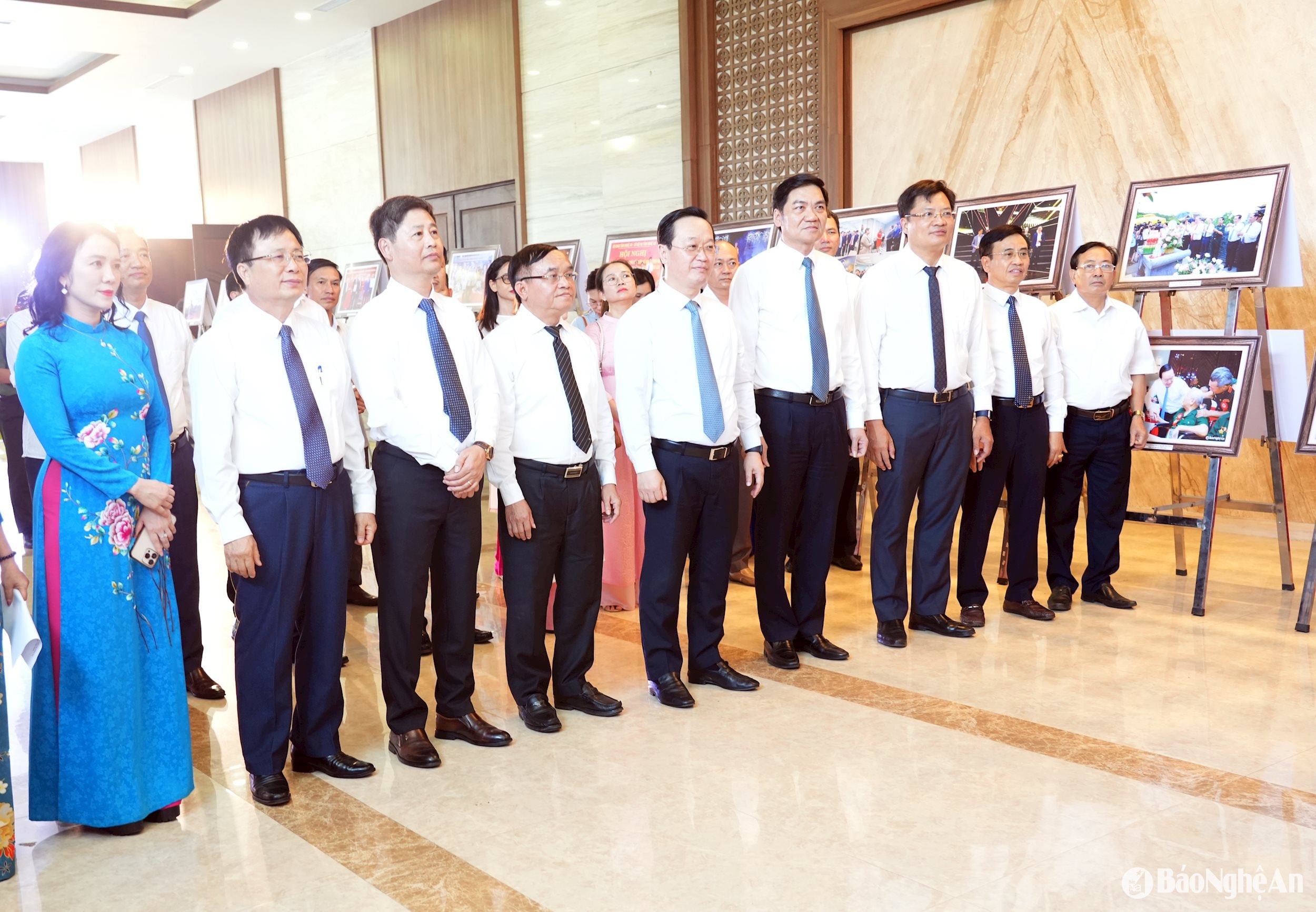 ภาพที่ 3 นิทรรศการภาพถ่ายกด