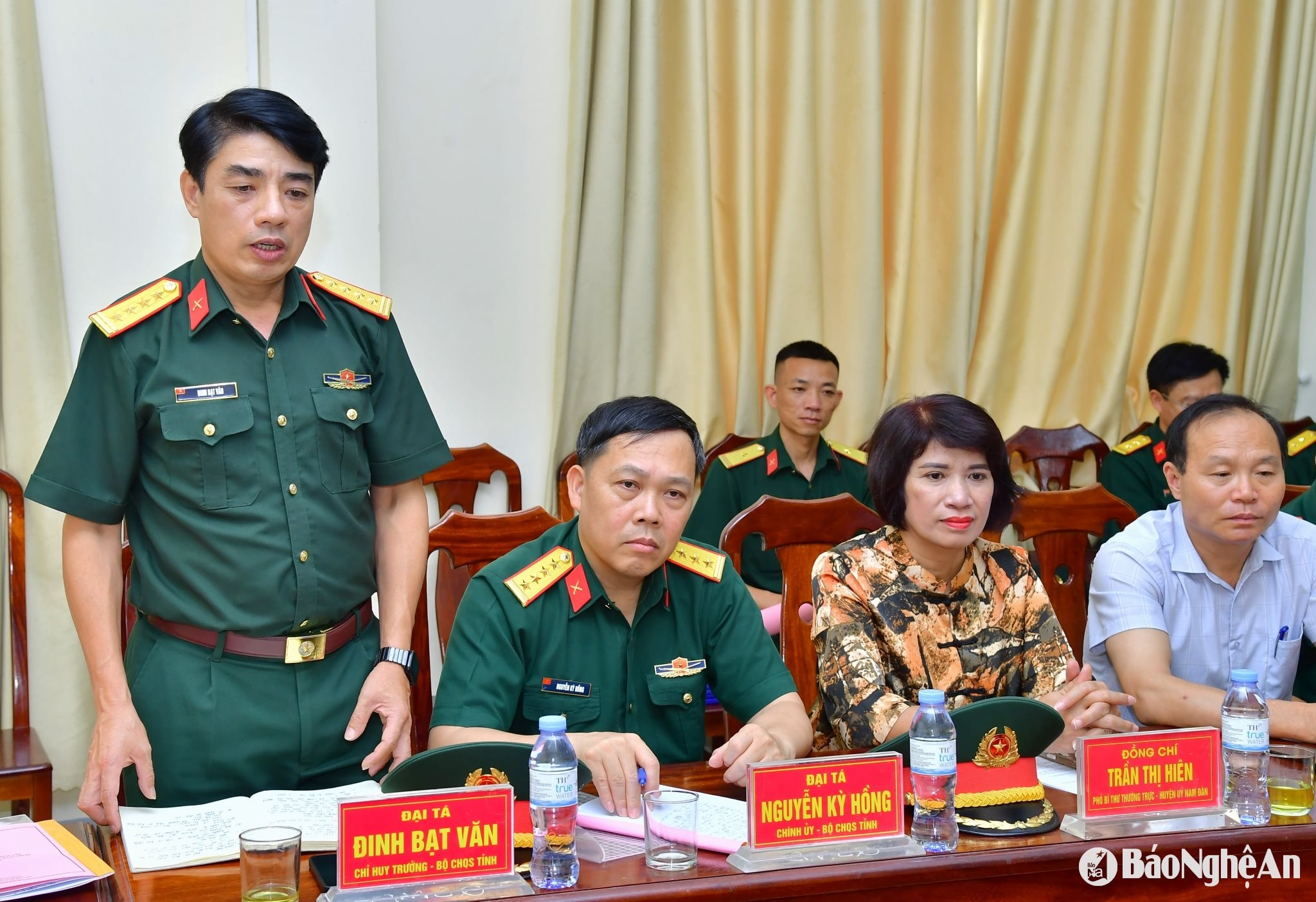 រូបថត ៣