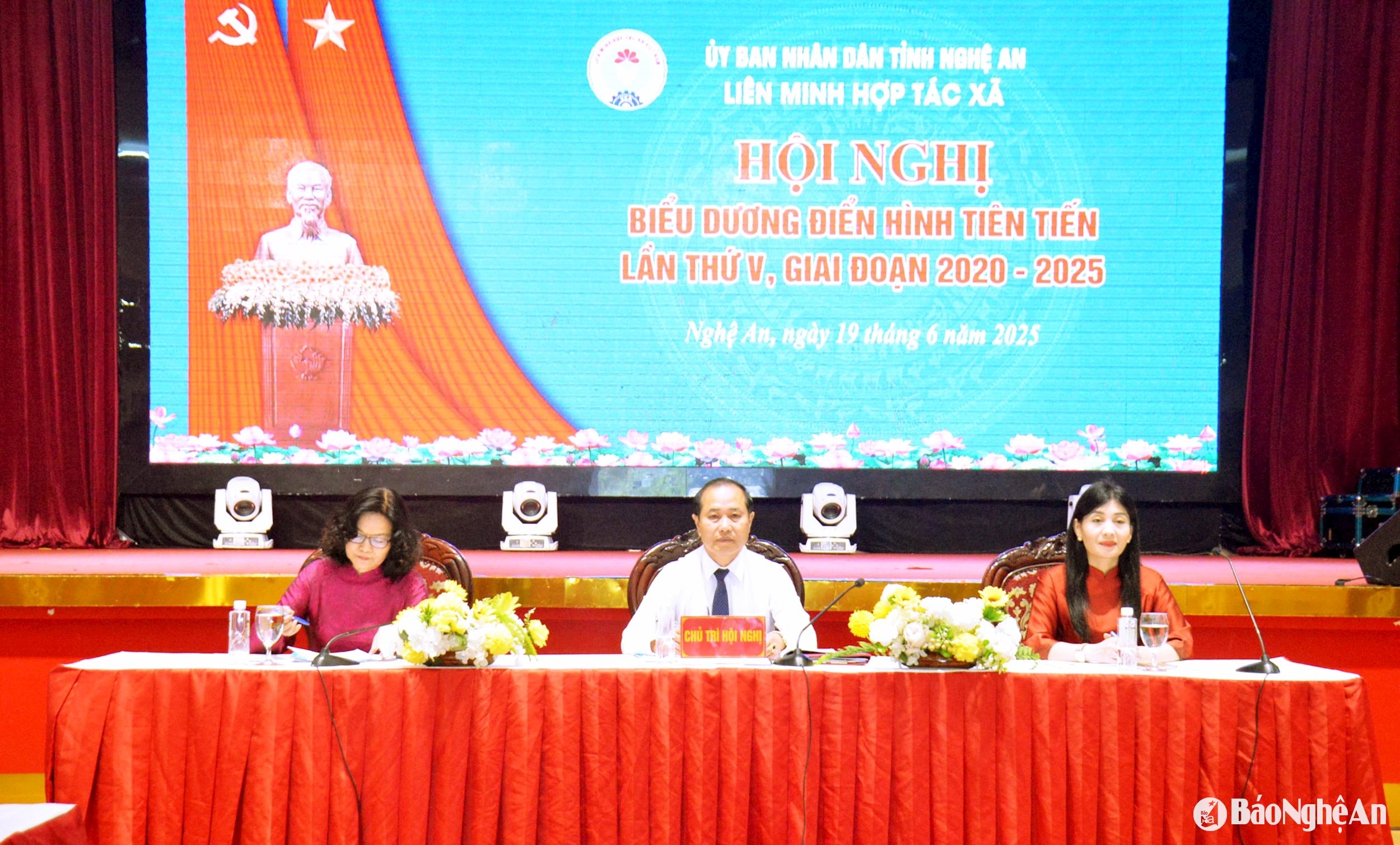chủ trì