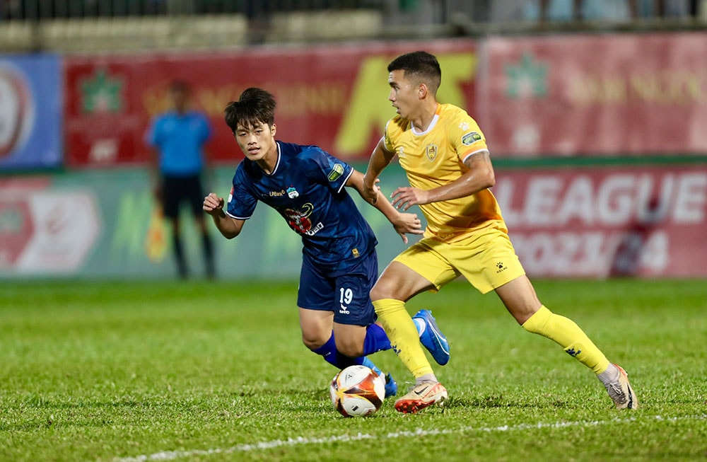Vòng 10 Night Wolf V.League 1 – 2023/24: Chùm ảnh LPBank Hoàng Anh Gia Lai – Quảng Nam | VPF