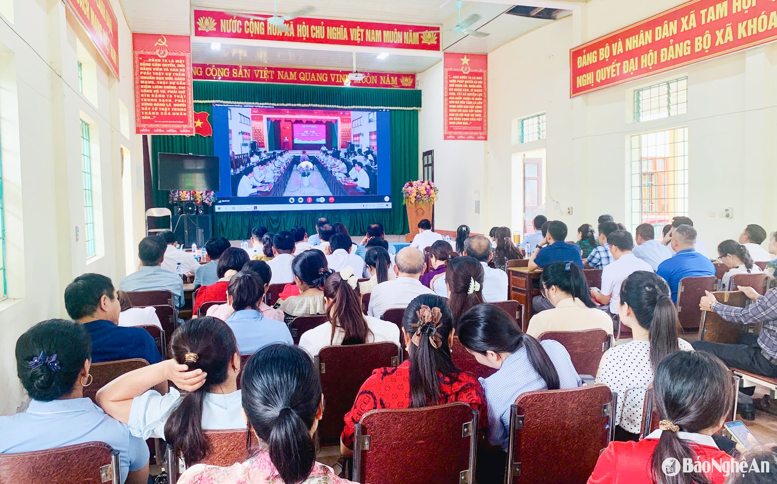  Hội nghị trực tuyến vận hành hoạt động bộ máy cấp xã mới tại xã Tam Hợp (huyện Quỳ Hợp)