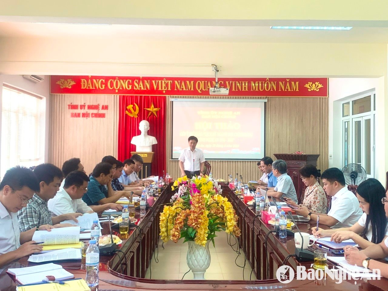 Đồng chí Hồ Lê Ngọc - Uỷ viên BTV Tỉnh uỷ, Trưởng Ban Nội chính Tỉnh uỷ chủ trì