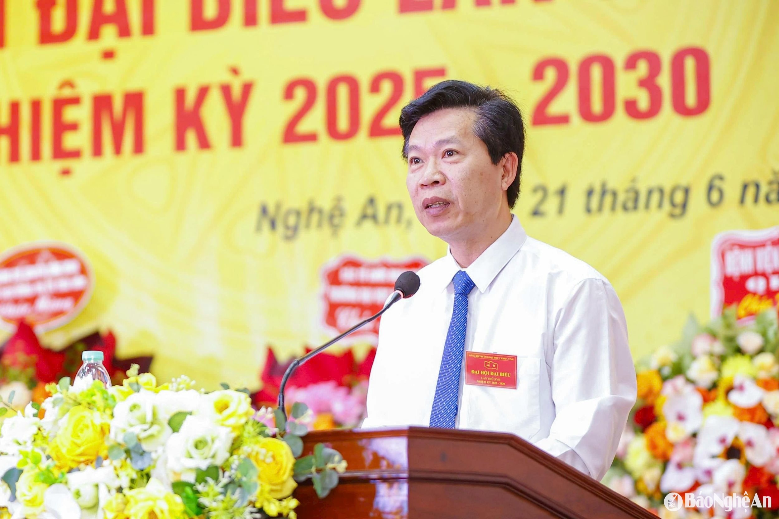 thầy Đạt