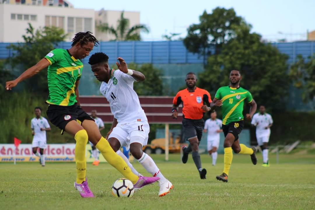Suriname en Dominica houden elkaar in bedwang