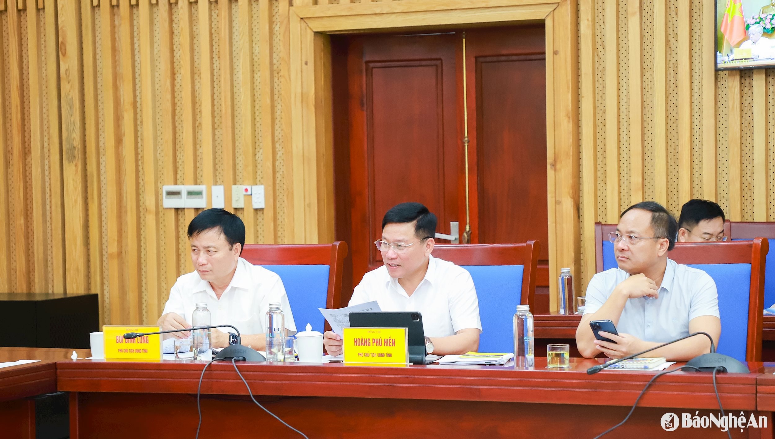 Các đại biểu dự Hội nghị tại điểm cầu UBND tỉnh Nghệ An. Ảnh: Thành Duy