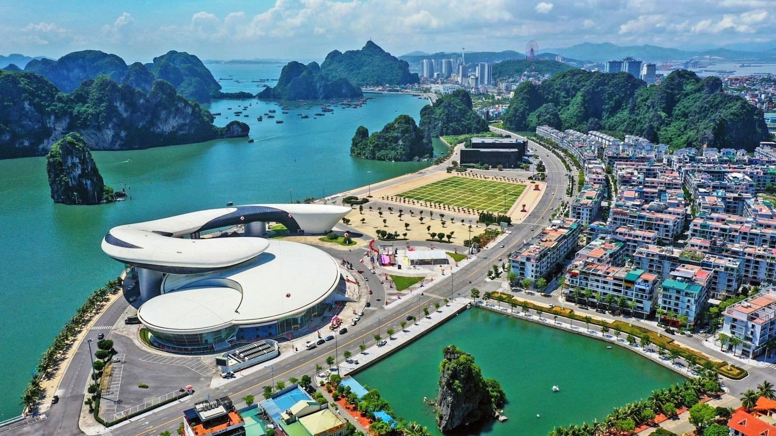i.ex-cdn.com-vietnamfinance.vn-files-content-2025-06-12-_ha-long-1230.jpg