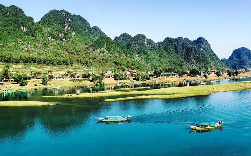 ik.imagekit.io-tvlk-blog-2022-02-_dia-diem-du-lich-quang-binh-1.jpg