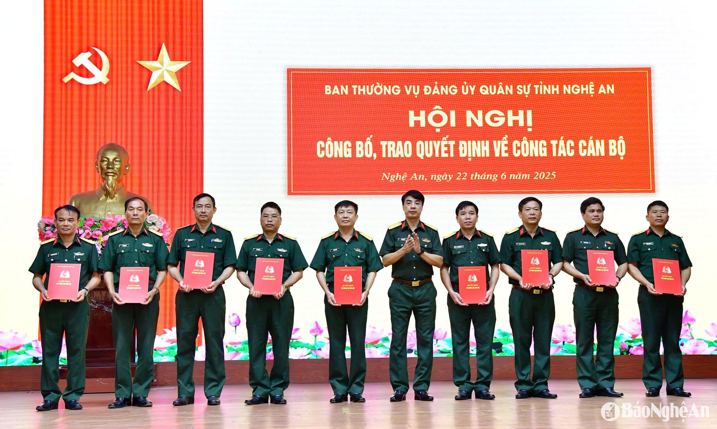 Nghệ An: Công bố Quyết định giải thể Ban Chỉ huy Quân sự cấp huyện