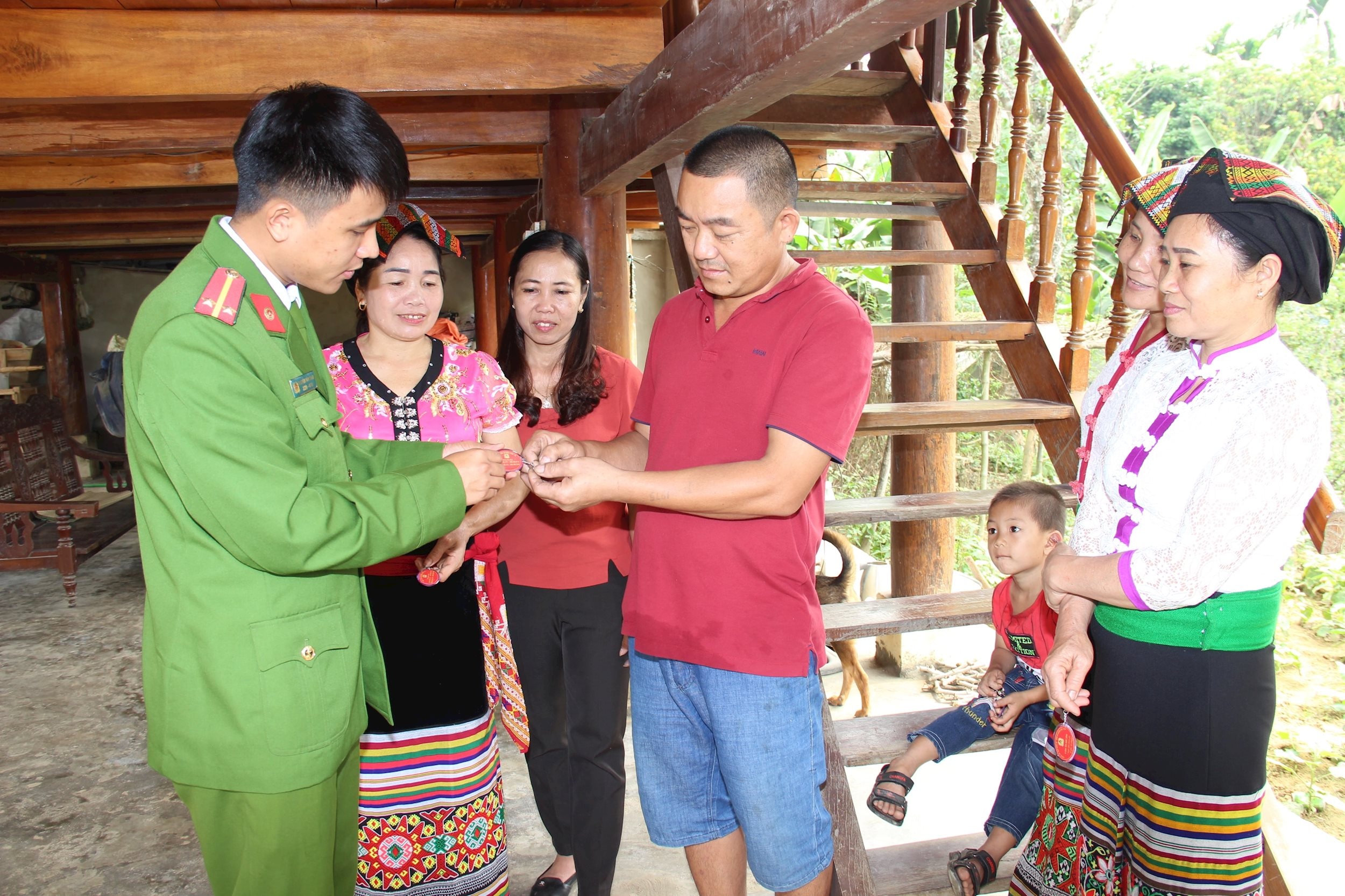 uploaded-hoaithubna-2020_03_24-_bna_moc_khoa_binh_yen_quy_hop3602664_2432020.jpg